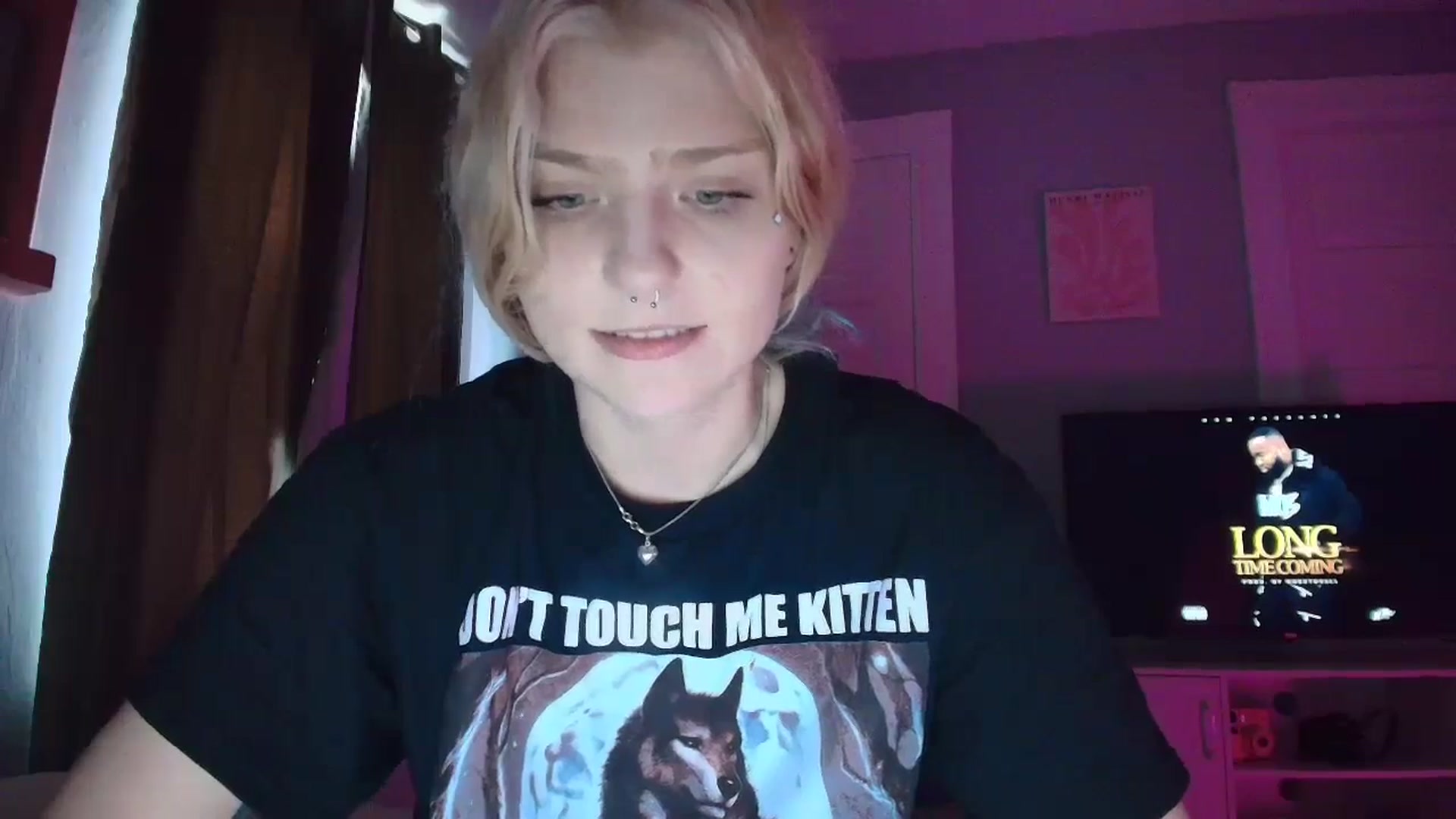 Gallery image thumbnail from DuckChan0's myfreecams stream on, 08/23/2025, 17:49 image 10 of 20