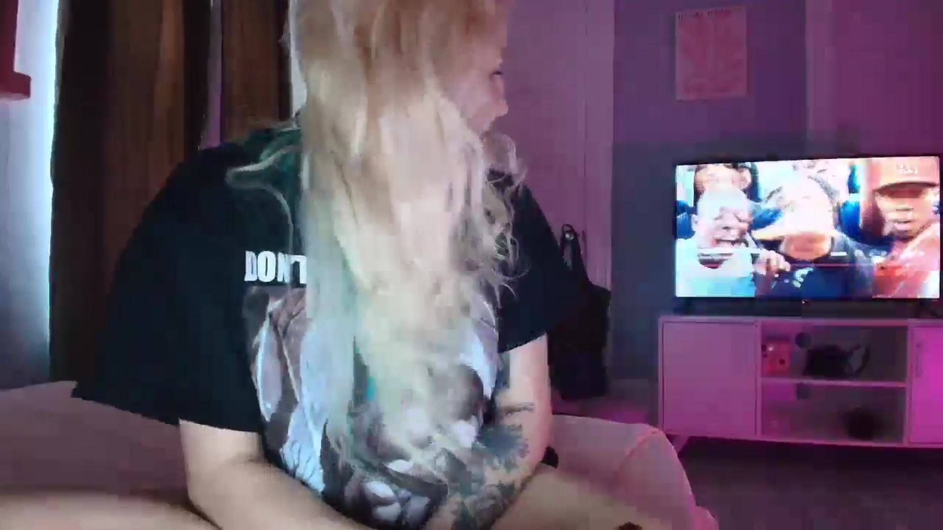 Gallery image thumbnail from DuckChan0's myfreecams stream on, 08/23/2025, 17:49 image 3 of 20
