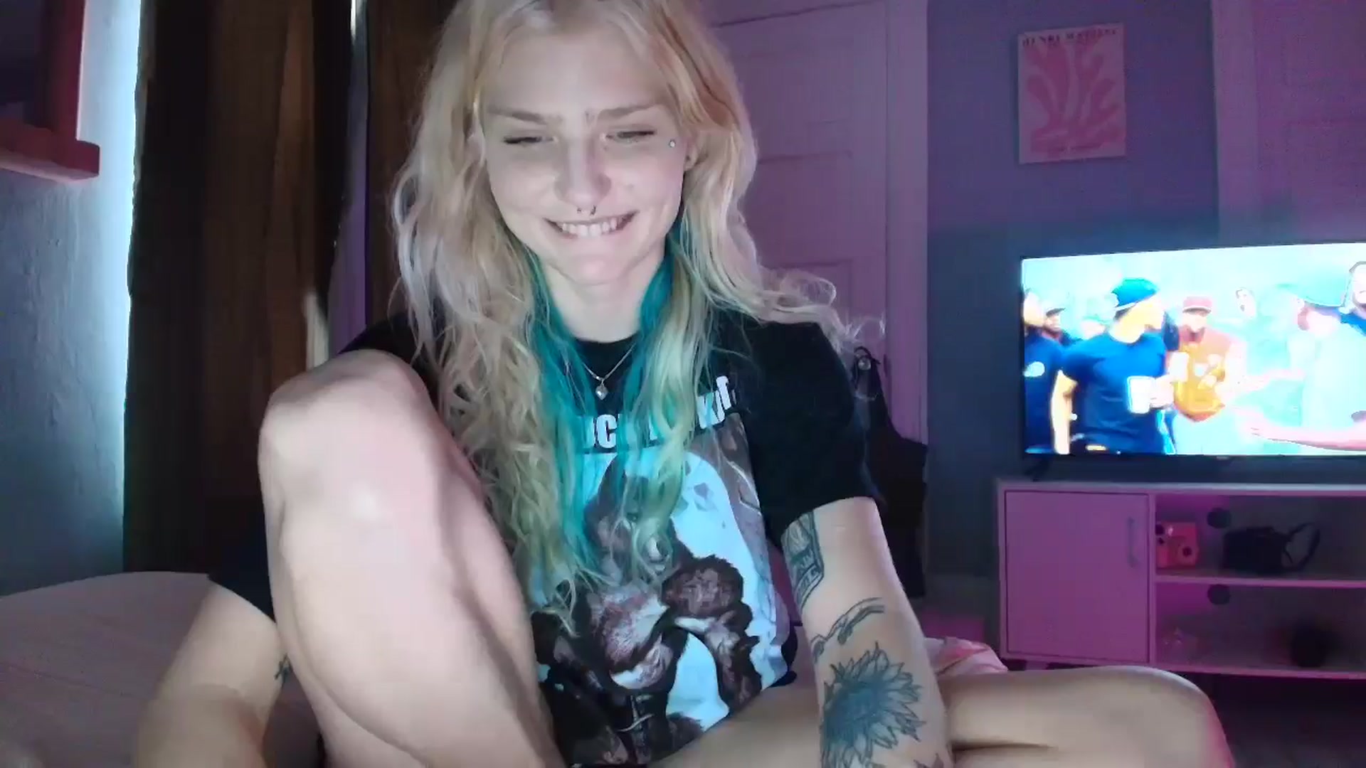 Gallery image thumbnail from DuckChan0's myfreecams stream on, 08/23/2025, 17:49 image 1 of 20