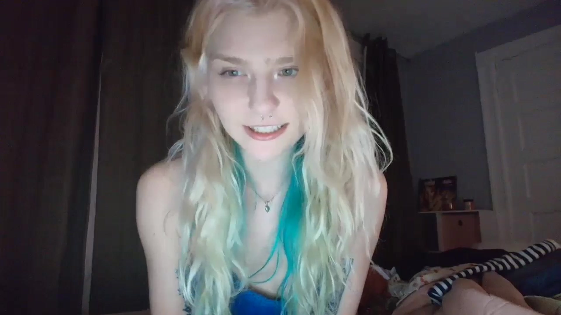 Gallery image thumbnail from DuckChan0's myfreecams stream on, 08/25/2025, 02:27 image 12 of 20