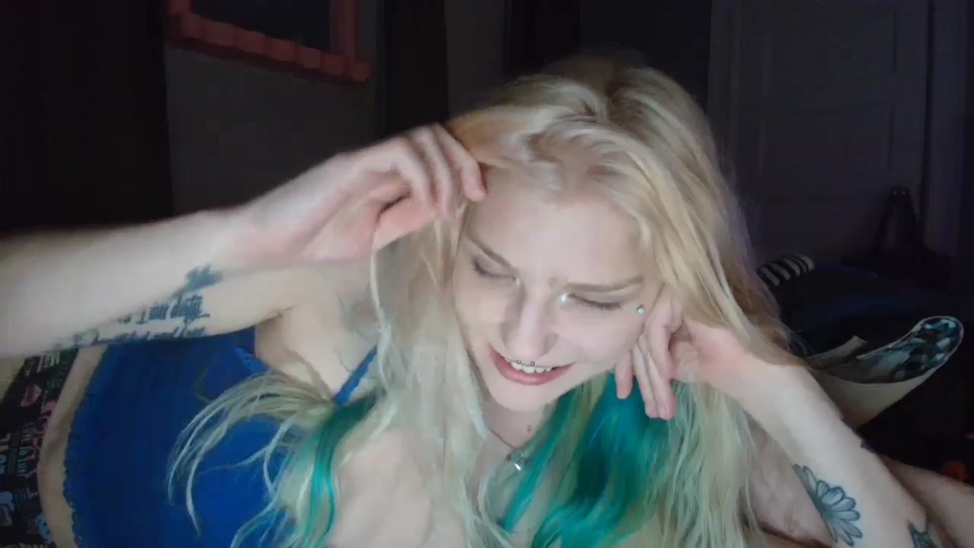Gallery image thumbnail from DuckChan0's myfreecams stream on, 08/25/2025, 02:27 image 8 of 20