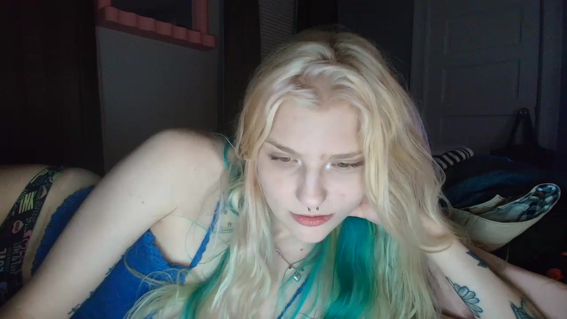 Gallery image thumbnail from DuckChan0's myfreecams stream on, 08/25/2025, 02:27 image 9 of 20