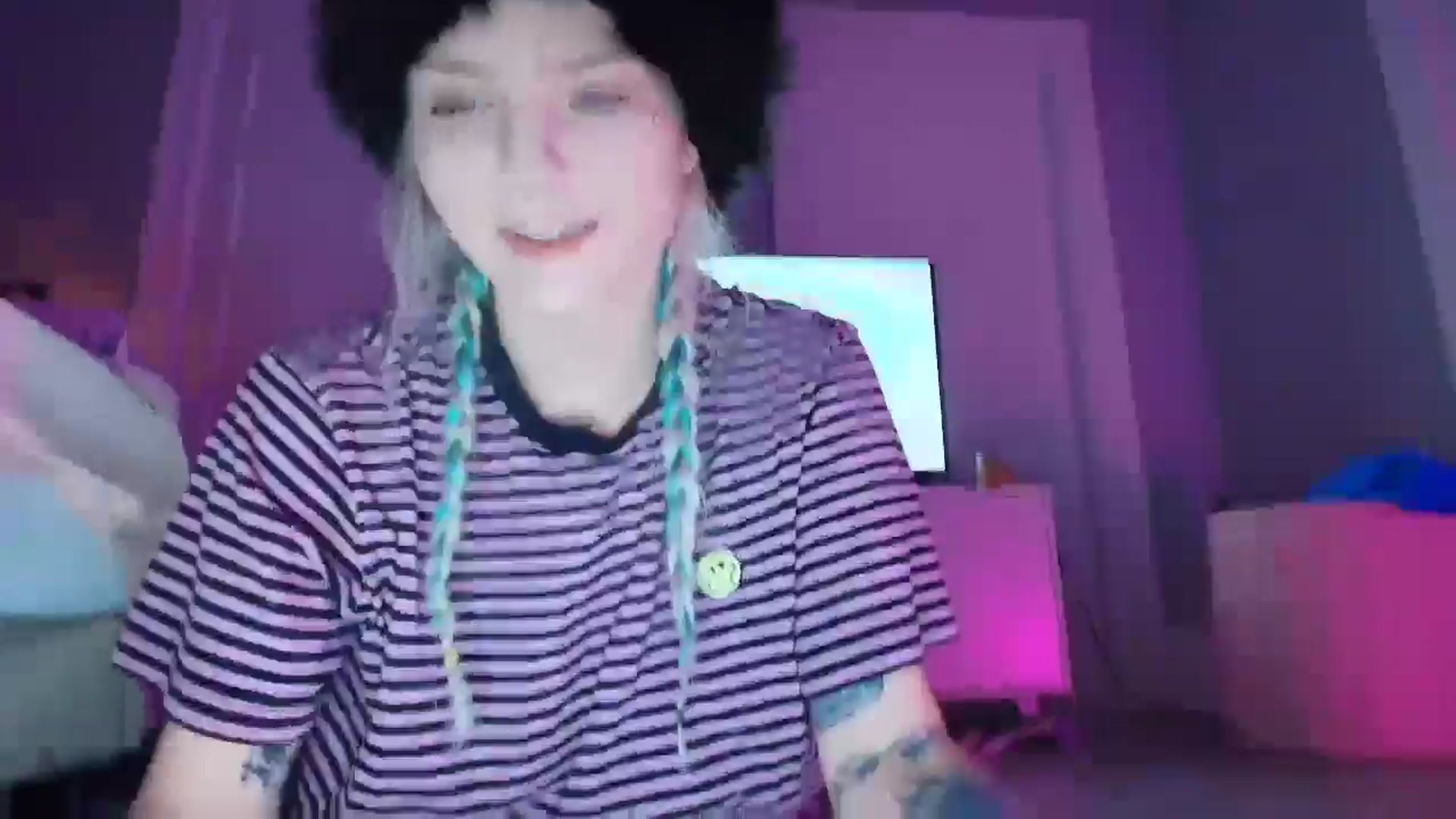 Gallery image thumbnail from DuckChan0's myfreecams stream on, 08/26/2025, 24:32 image 2 of 20