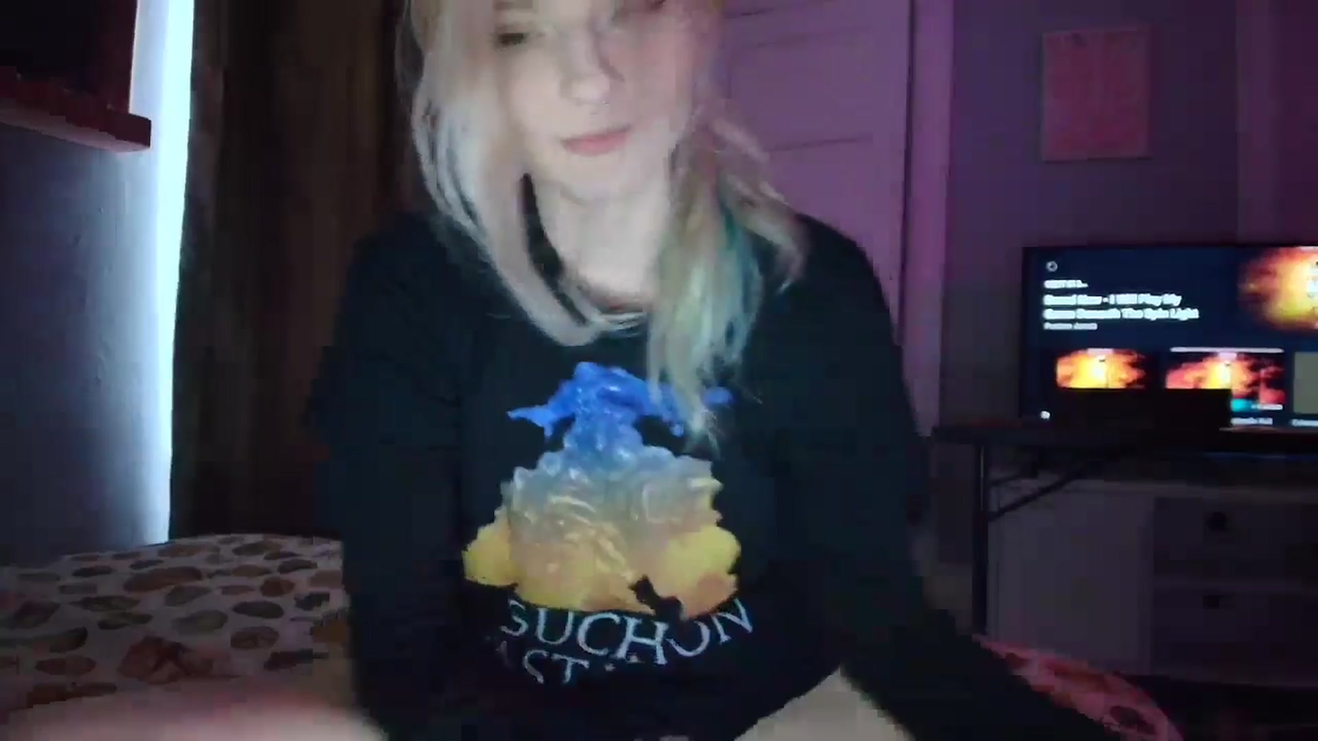 Gallery image thumbnail from DuckChan0's myfreecams stream on, 08/28/2025, 17:30 image 5 of 20