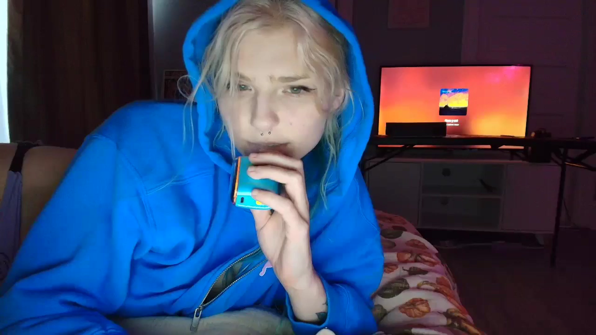 Gallery image thumbnail from DuckChan0's myfreecams stream on, 08/28/2025, 19:25 image 19 of 20