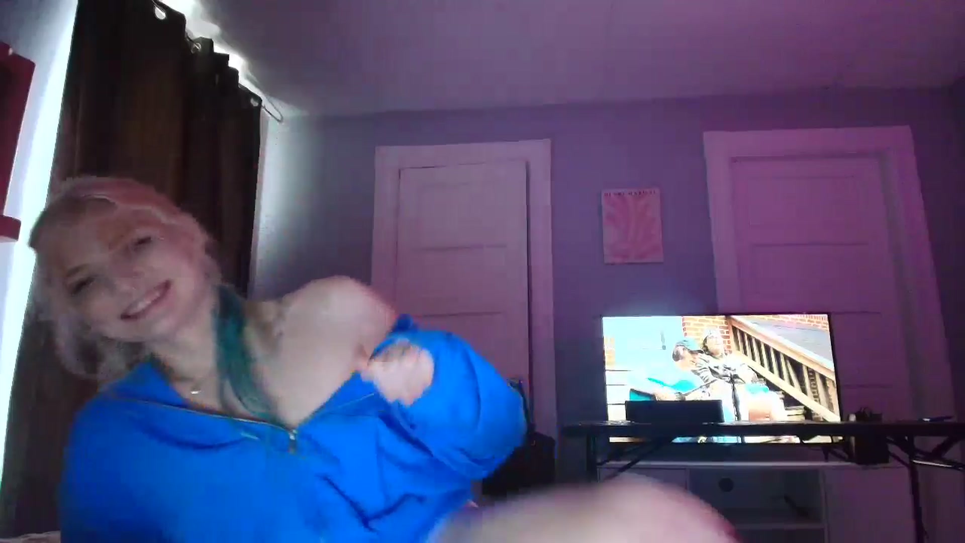 Gallery image thumbnail from DuckChan0's myfreecams stream on, 08/28/2025, 19:25 image 7 of 20