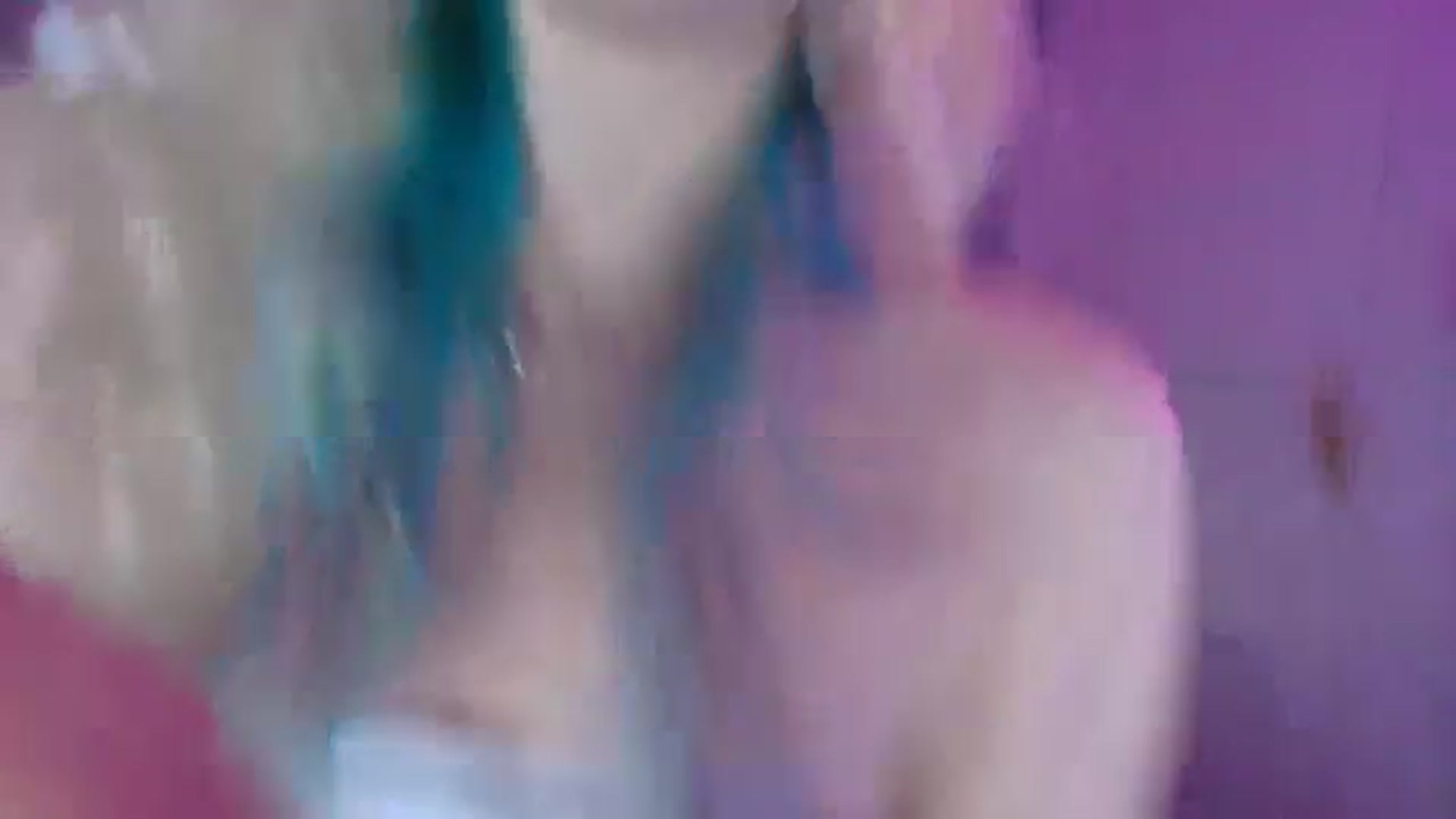 Gallery image thumbnail from DuckChan0's myfreecams stream on, 08/30/2025, 23:17 image 16 of 20