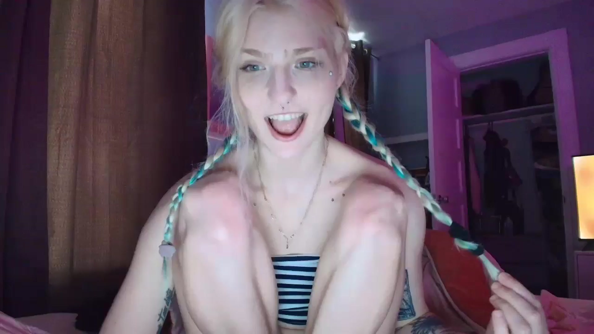 Gallery image thumbnail from DuckChan0's myfreecams stream on, 09/02/2025, 16:33 image 9 of 20