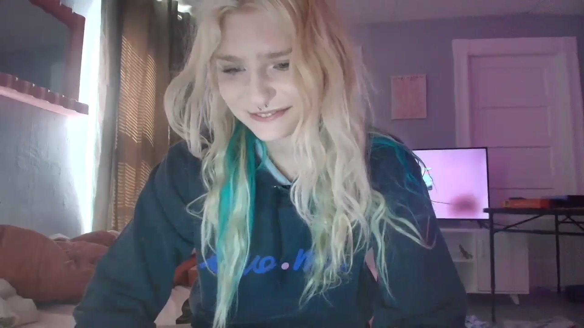 Gallery image thumbnail from DuckChan0's myfreecams stream on, 09/03/2025, 15:33 image 3 of 20
