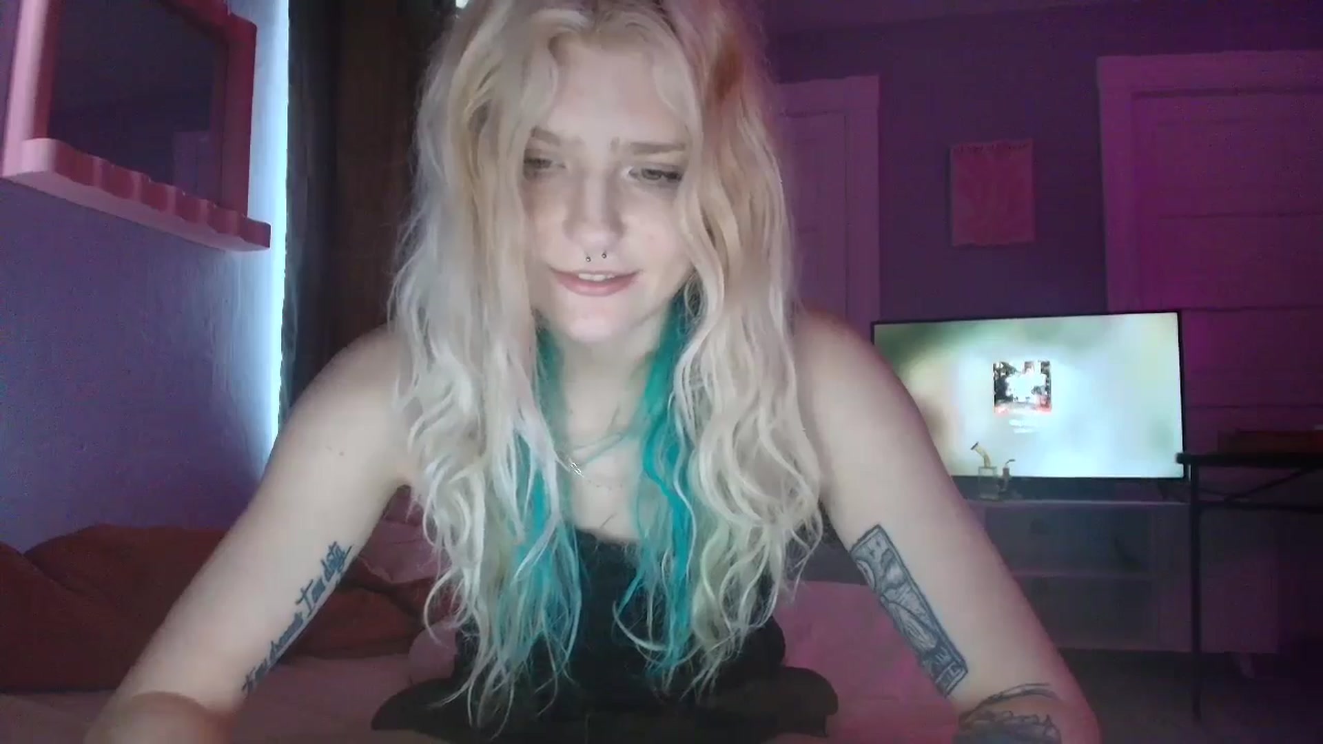 Gallery image thumbnail from DuckChan0's myfreecams stream on, 09/03/2025, 18:12 image 16 of 20