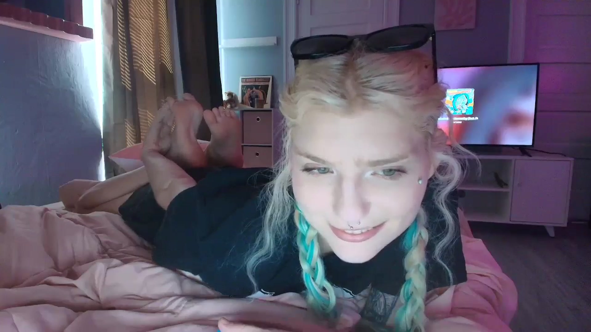 Gallery image thumbnail from DuckChan0's myfreecams stream on, 09/04/2025, 15:35 image 12 of 20