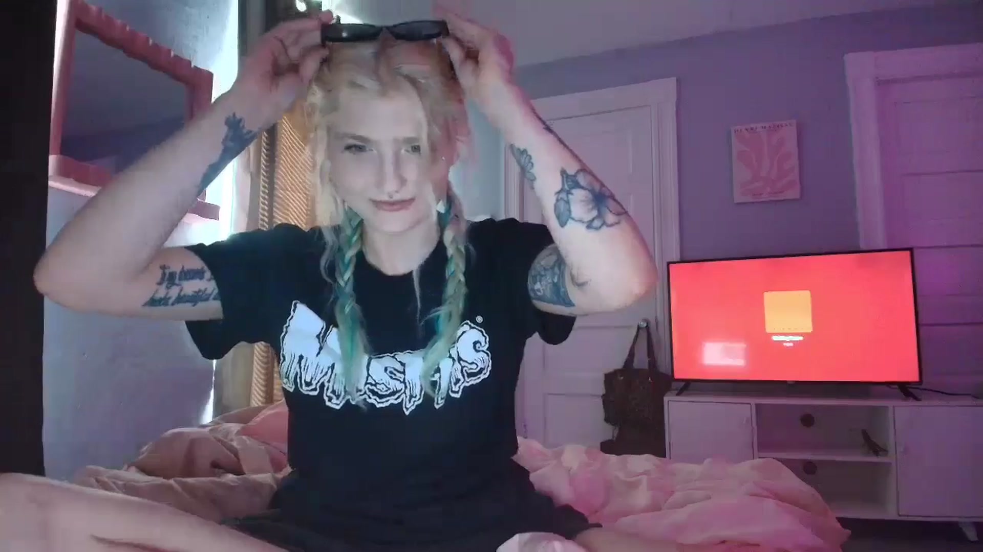 Gallery image thumbnail from DuckChan0's myfreecams stream on, 09/04/2025, 15:35 image 7 of 20
