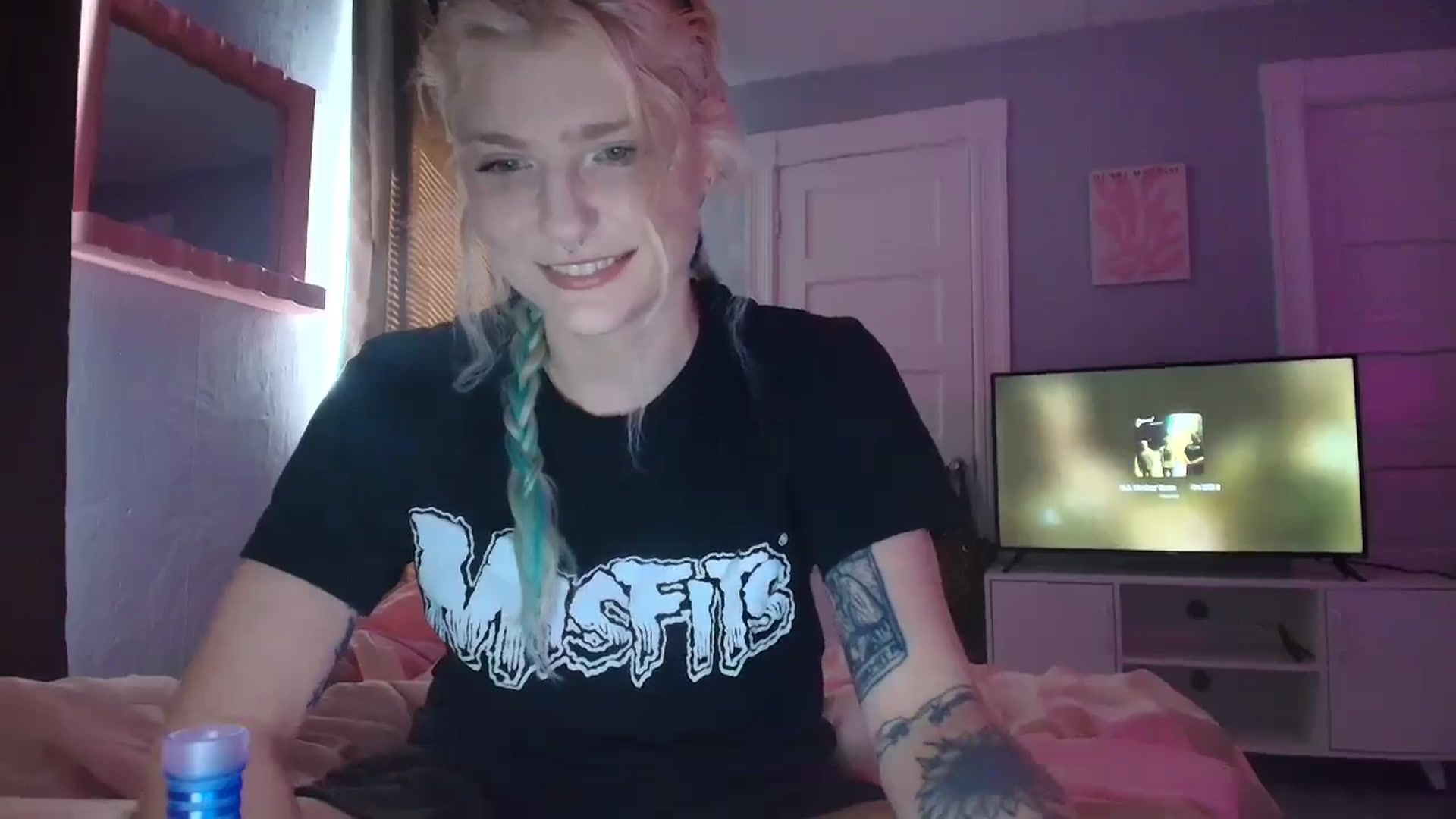Gallery image thumbnail from DuckChan0's myfreecams stream on, 09/04/2025, 15:35 image 5 of 20