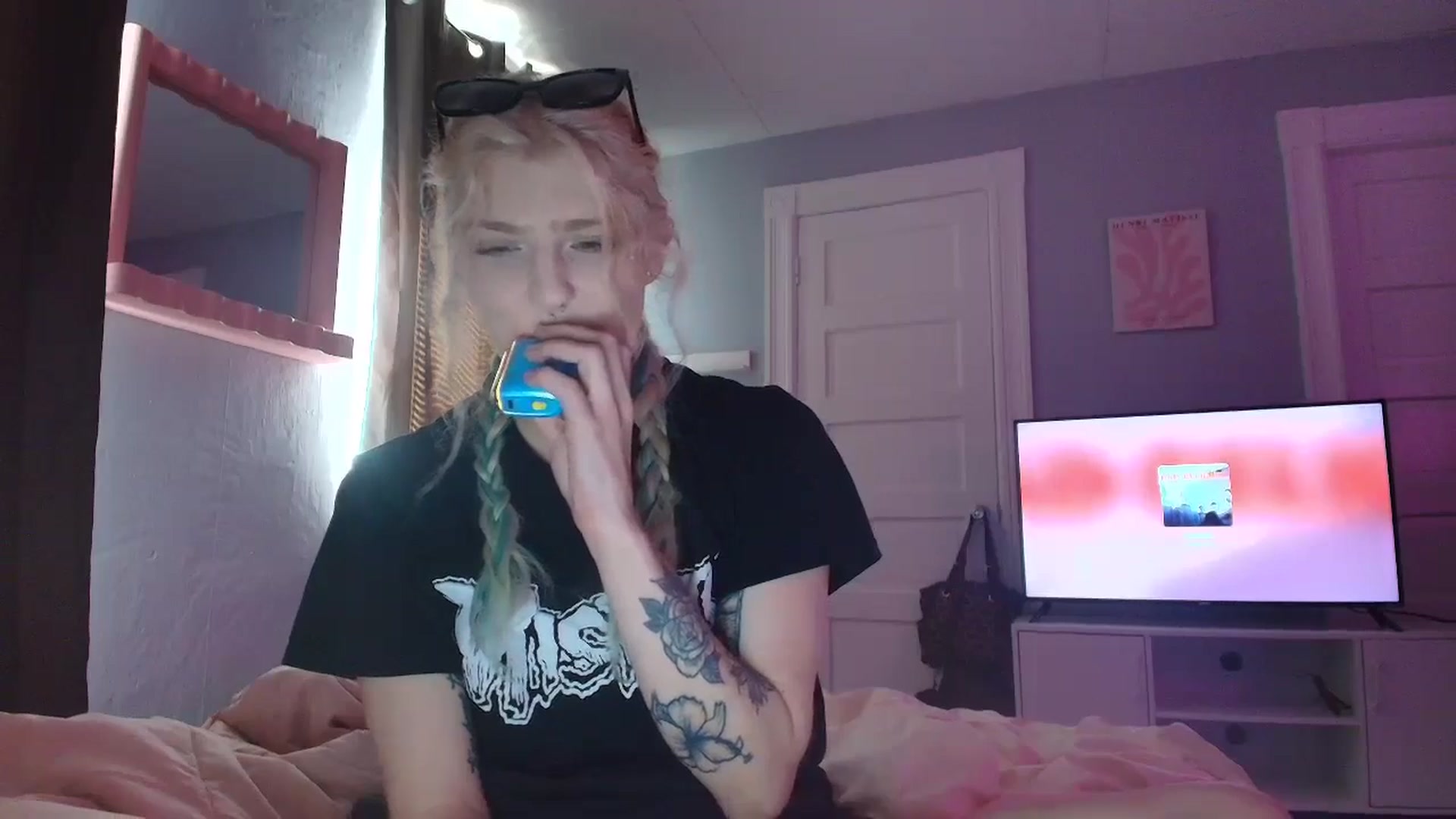 Gallery image thumbnail from DuckChan0's myfreecams stream on, 09/04/2025, 15:35 image 4 of 20