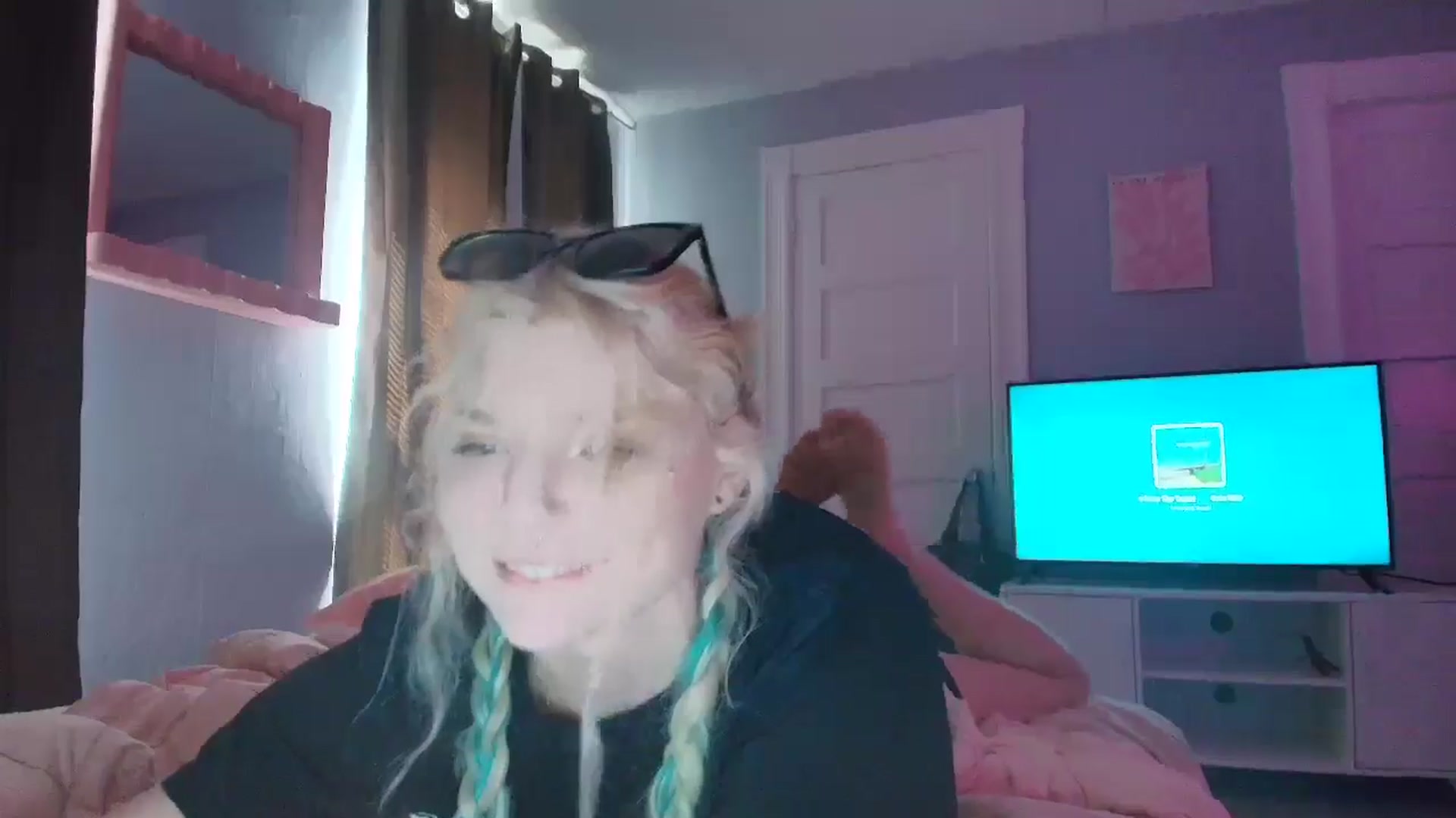 Gallery image thumbnail from DuckChan0's myfreecams stream on, 09/04/2025, 15:35 image 18 of 20