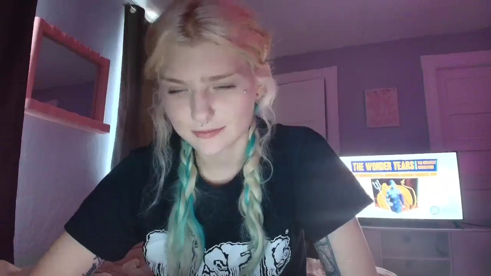 Gallery image thumbnail from DuckChan0's myfreecams stream on, 09/04/2025, 16:55 image 3 of 20