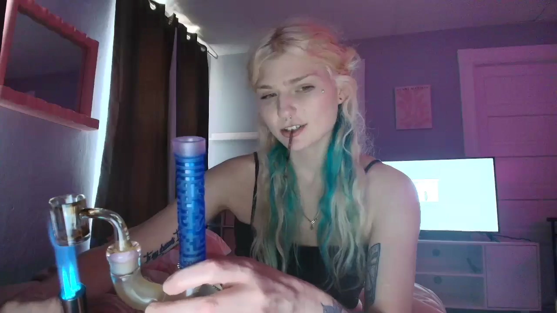 Gallery image thumbnail from DuckChan0's myfreecams stream on, 09/04/2025, 17:14 image 18 of 20