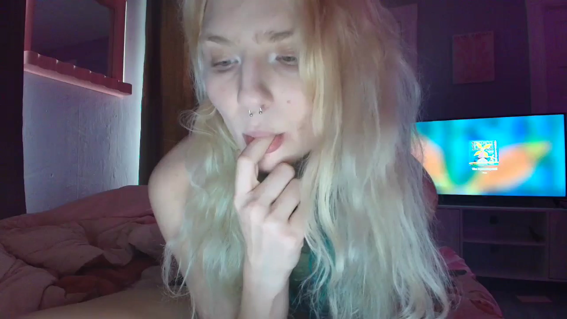 Gallery image thumbnail from DuckChan0's myfreecams stream on, 09/05/2025, 16:57 image 13 of 20