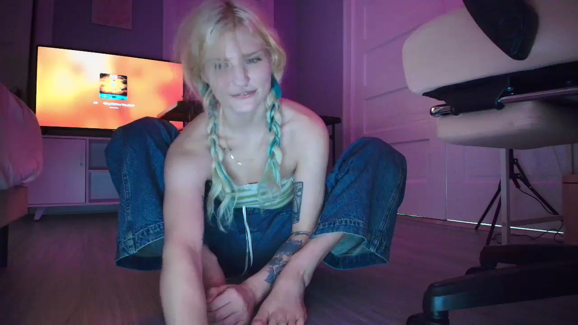 Gallery image thumbnail from DuckChan0's myfreecams stream on, 09/07/2025, 16:22 image 5 of 20