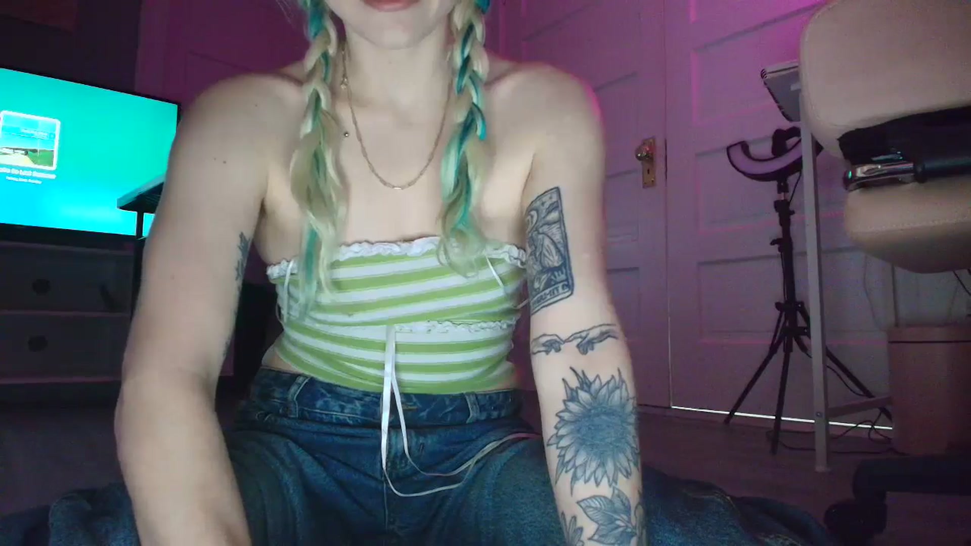 Gallery image thumbnail from DuckChan0's myfreecams stream on, 09/07/2025, 16:22 image 6 of 20