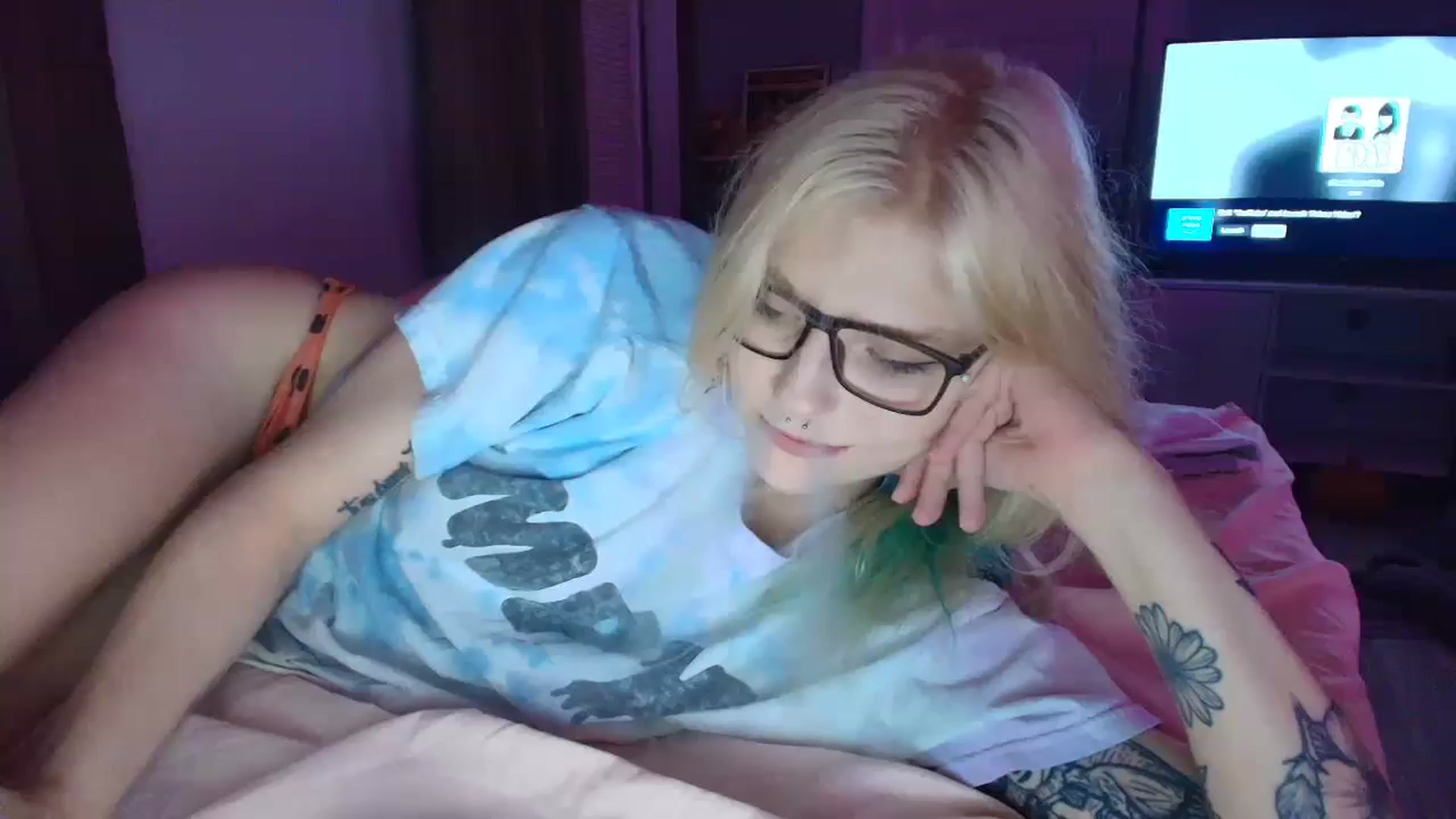 Gallery image thumbnail from DuckChan0's myfreecams stream on, 09/08/2025, 02:08 image 7 of 20