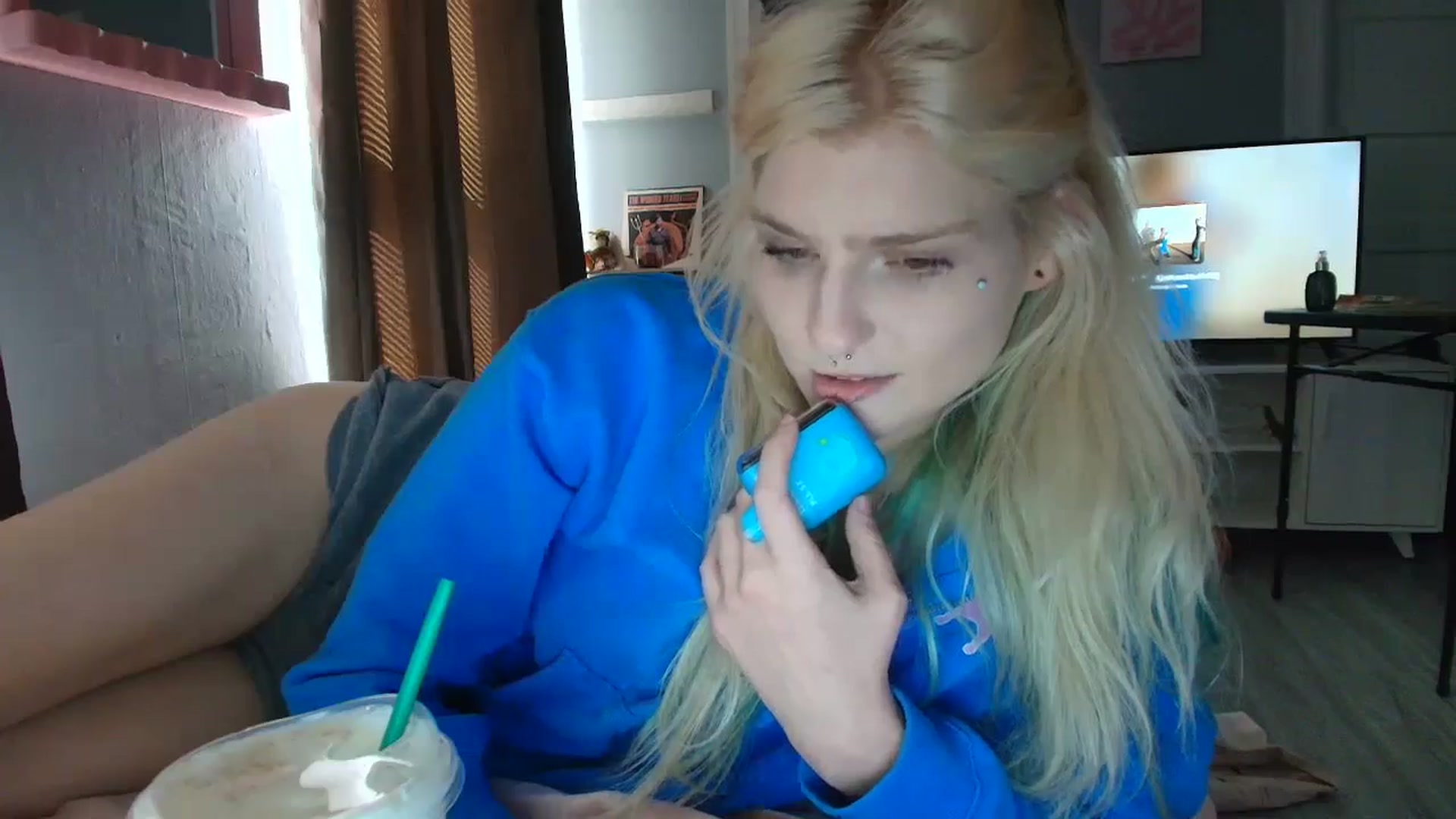 Gallery image thumbnail from DuckChan0's myfreecams stream on, 09/08/2025, 16:10 image 5 of 20