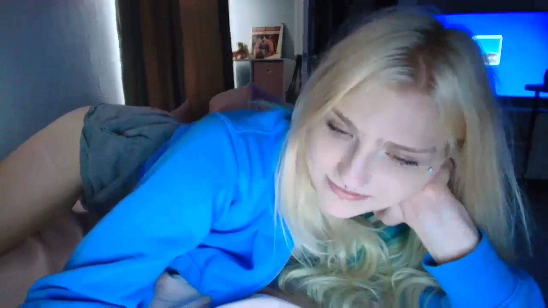 Gallery image thumbnail from DuckChan0's myfreecams stream on, 09/08/2025, 16:10 image 20 of 20