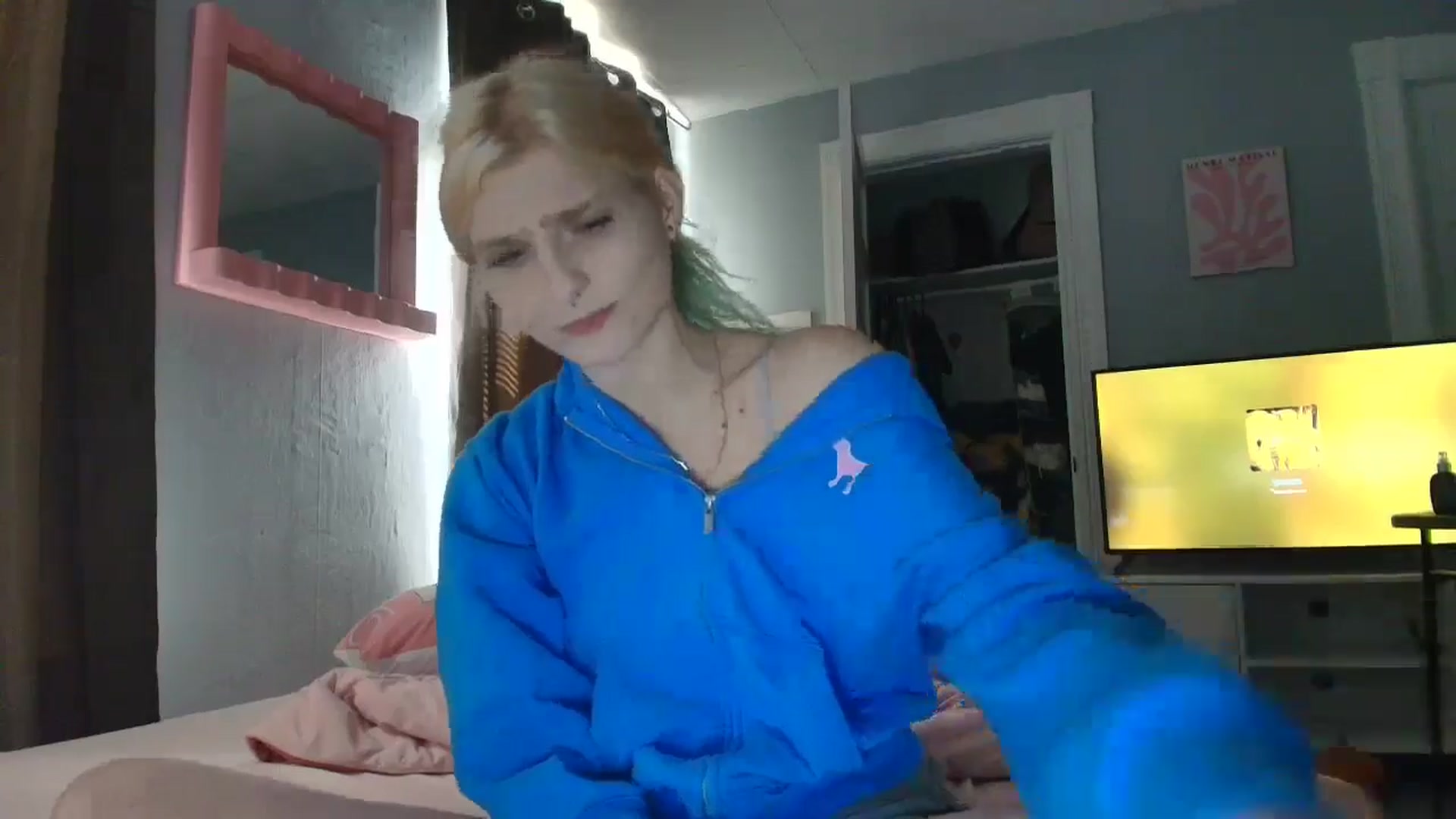 Gallery image thumbnail from DuckChan0's myfreecams stream on, 09/08/2025, 16:10 image 9 of 20