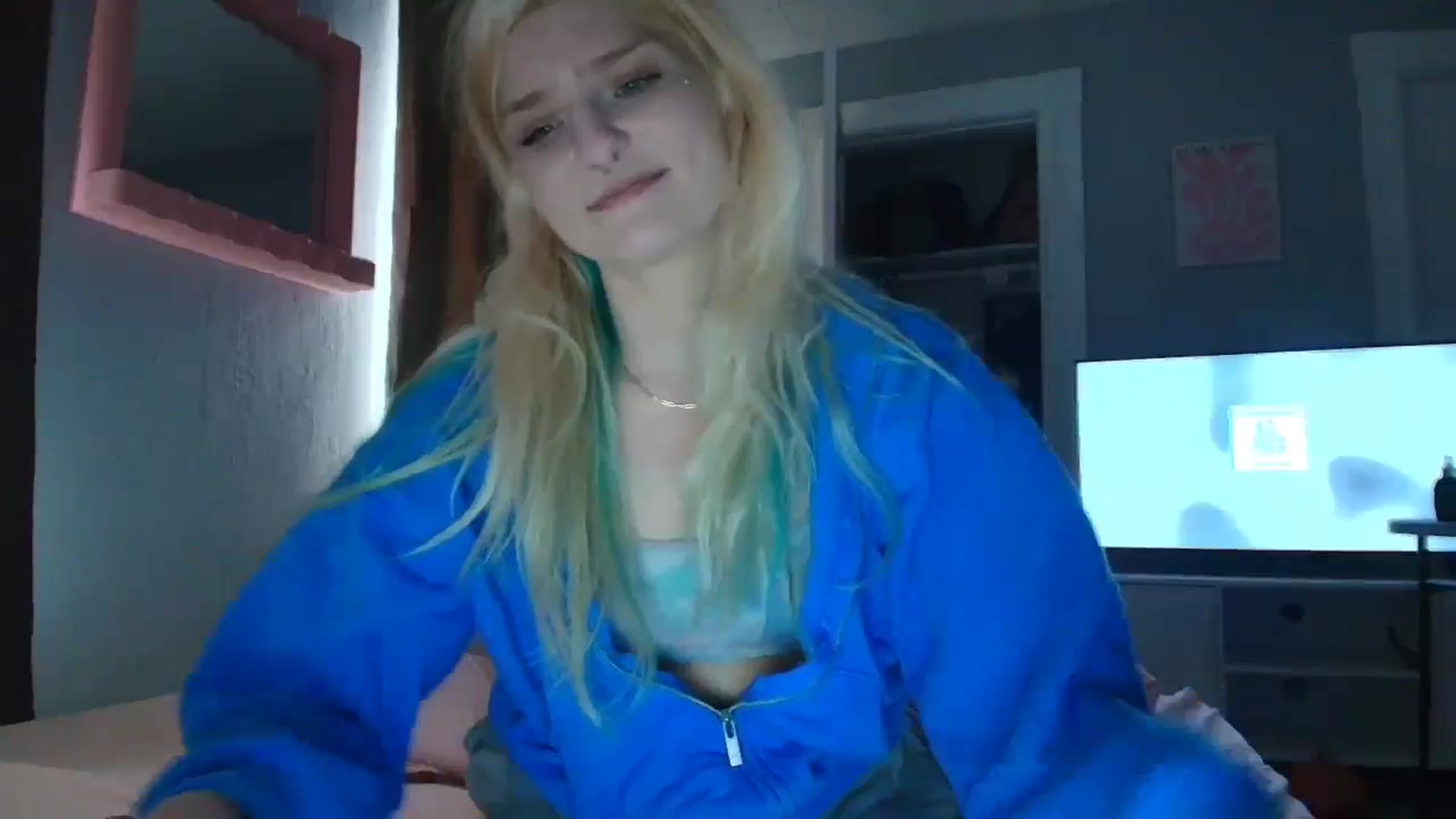 Gallery image thumbnail from DuckChan0's myfreecams stream on, 09/08/2025, 16:10 image 15 of 20
