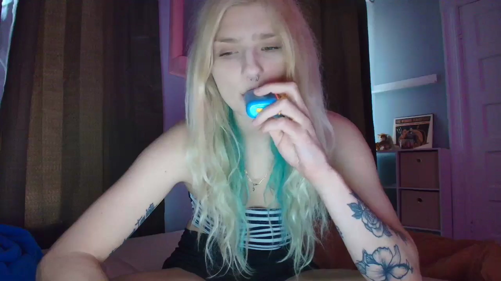 Gallery image thumbnail from DuckChan0's myfreecams stream on, 09/09/2025, 18:24 image 15 of 20