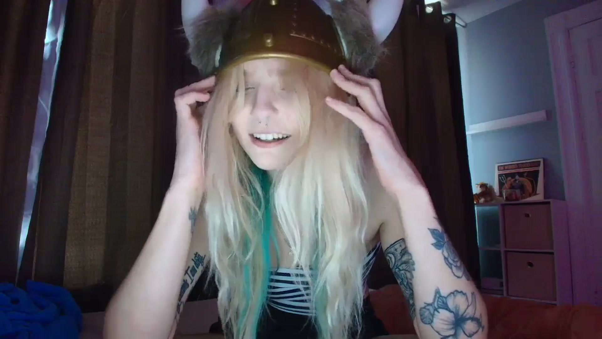 Gallery image thumbnail from DuckChan0's myfreecams stream on, 09/09/2025, 18:24 image 12 of 20