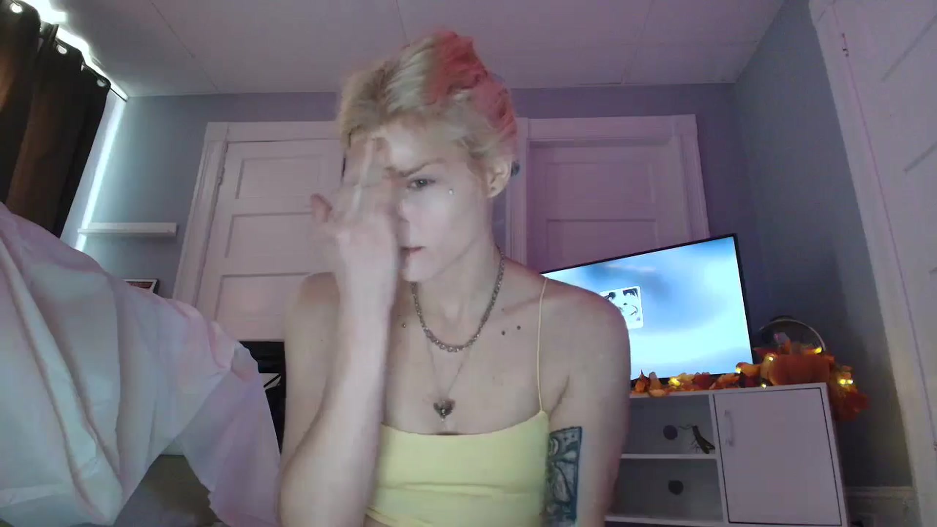 Gallery image thumbnail from DuckChan0's myfreecams stream on, 09/10/2025, 14:34 image 12 of 20