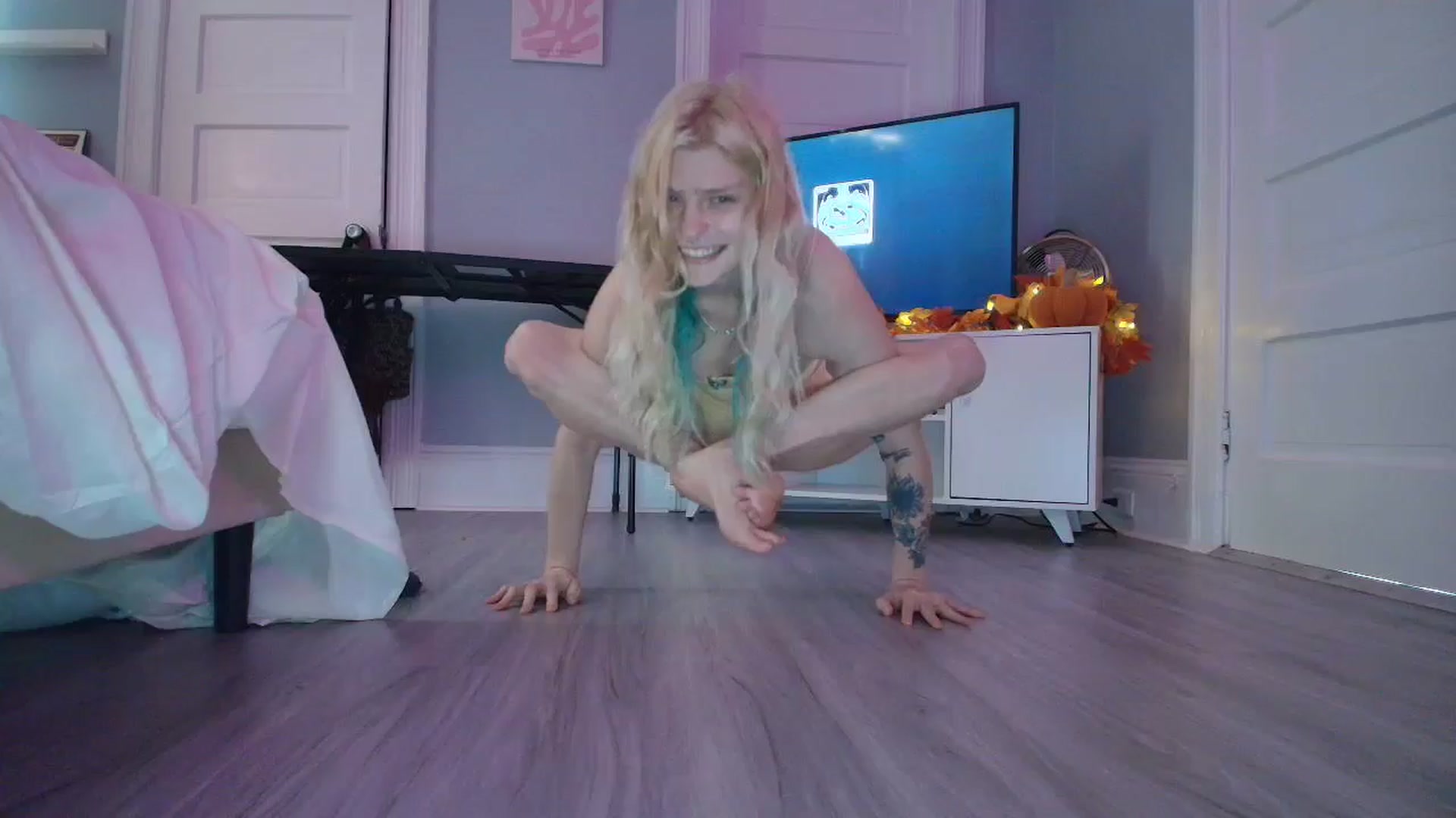 Gallery image thumbnail from DuckChan0's myfreecams stream on, 09/10/2025, 14:34 image 7 of 20