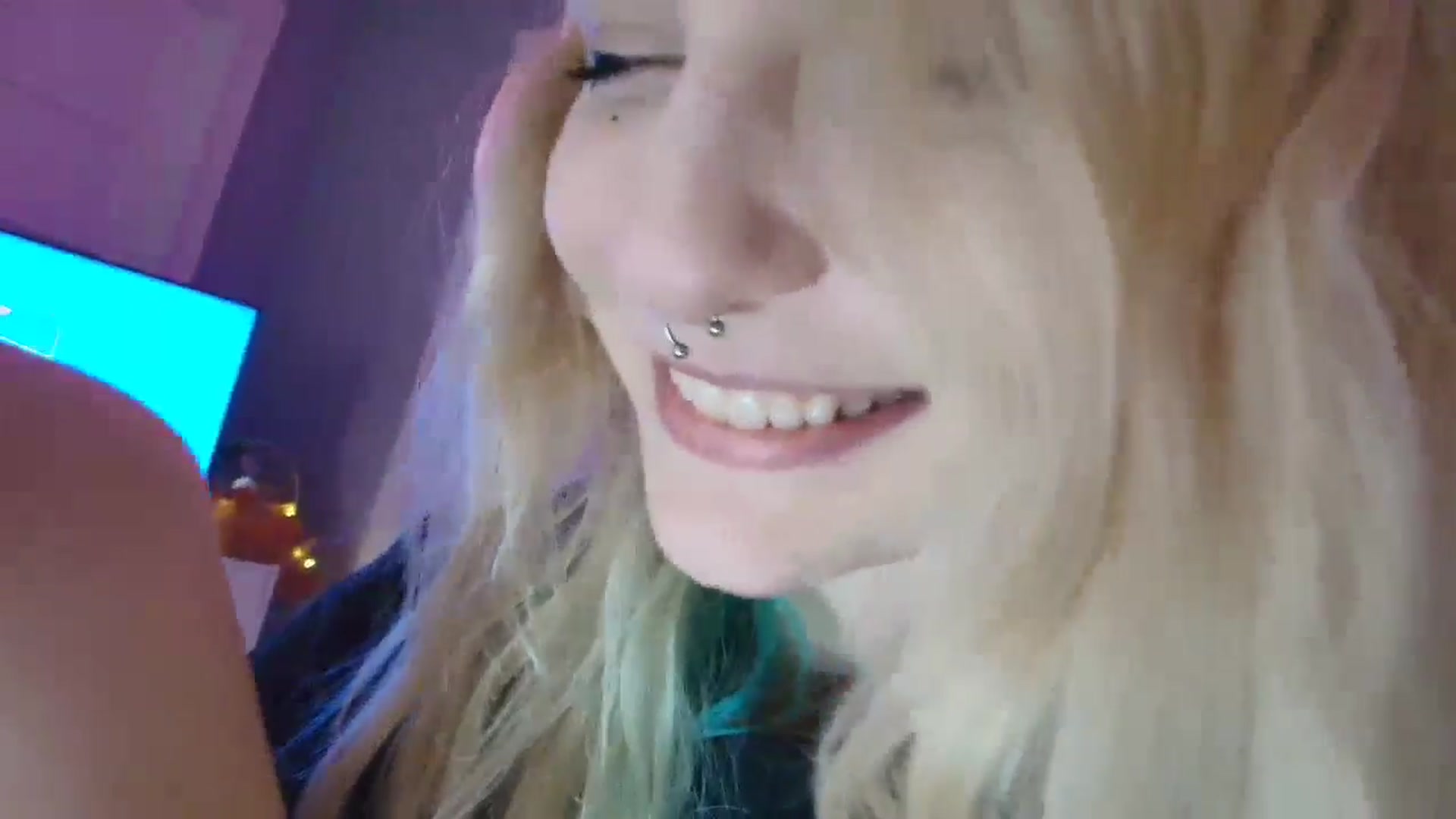 Gallery image thumbnail from DuckChan0's myfreecams stream on, 09/10/2025, 15:26 image 16 of 20