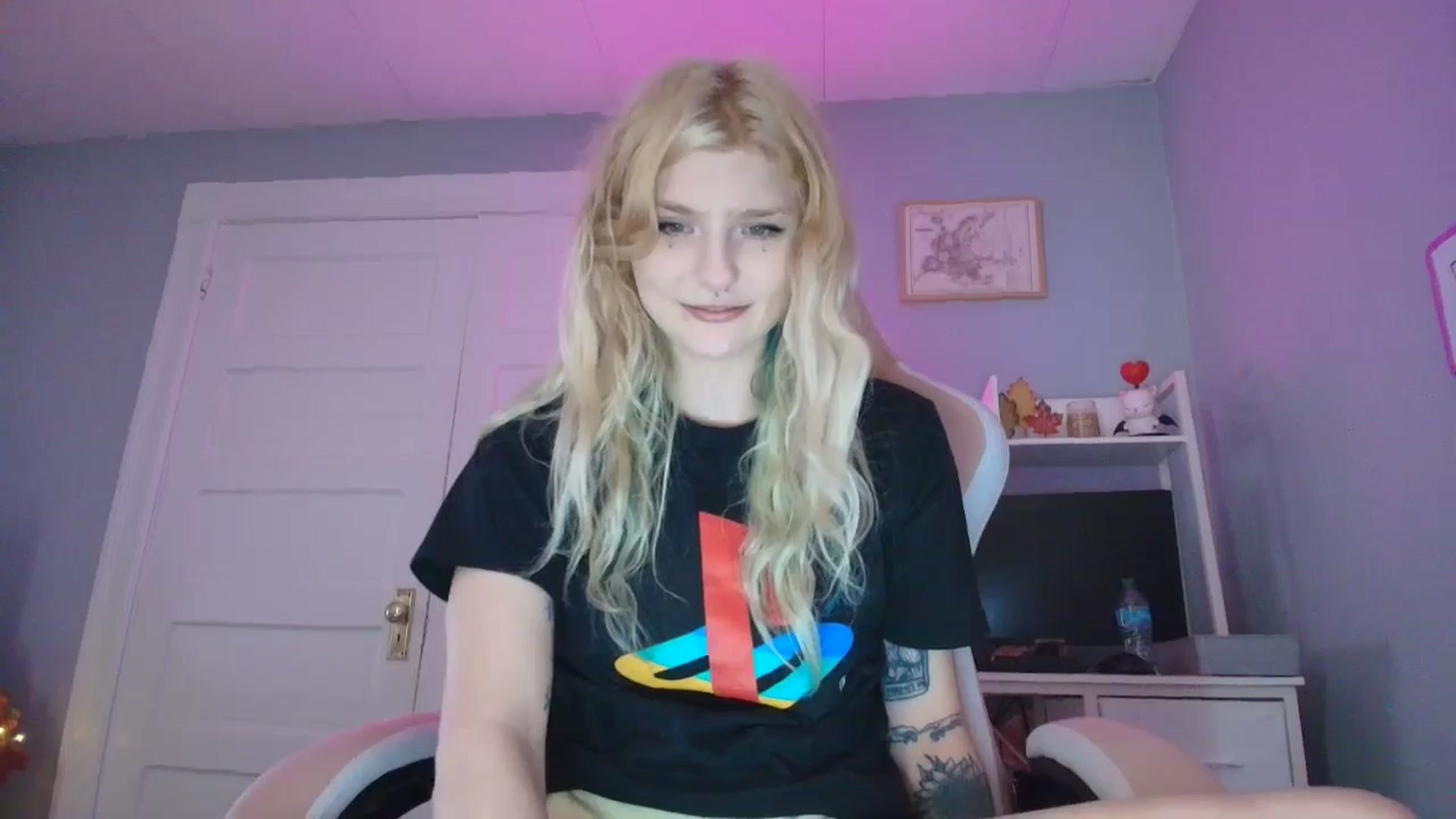 Gallery image thumbnail from DuckChan0's myfreecams stream on, 09/10/2025, 15:26 image 3 of 20