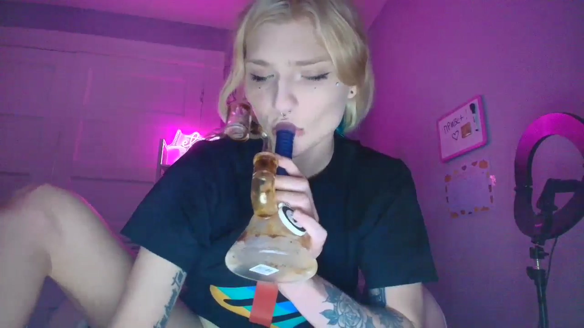 Gallery image thumbnail from DuckChan0's myfreecams stream on, 09/10/2025, 16:54 image 13 of 20