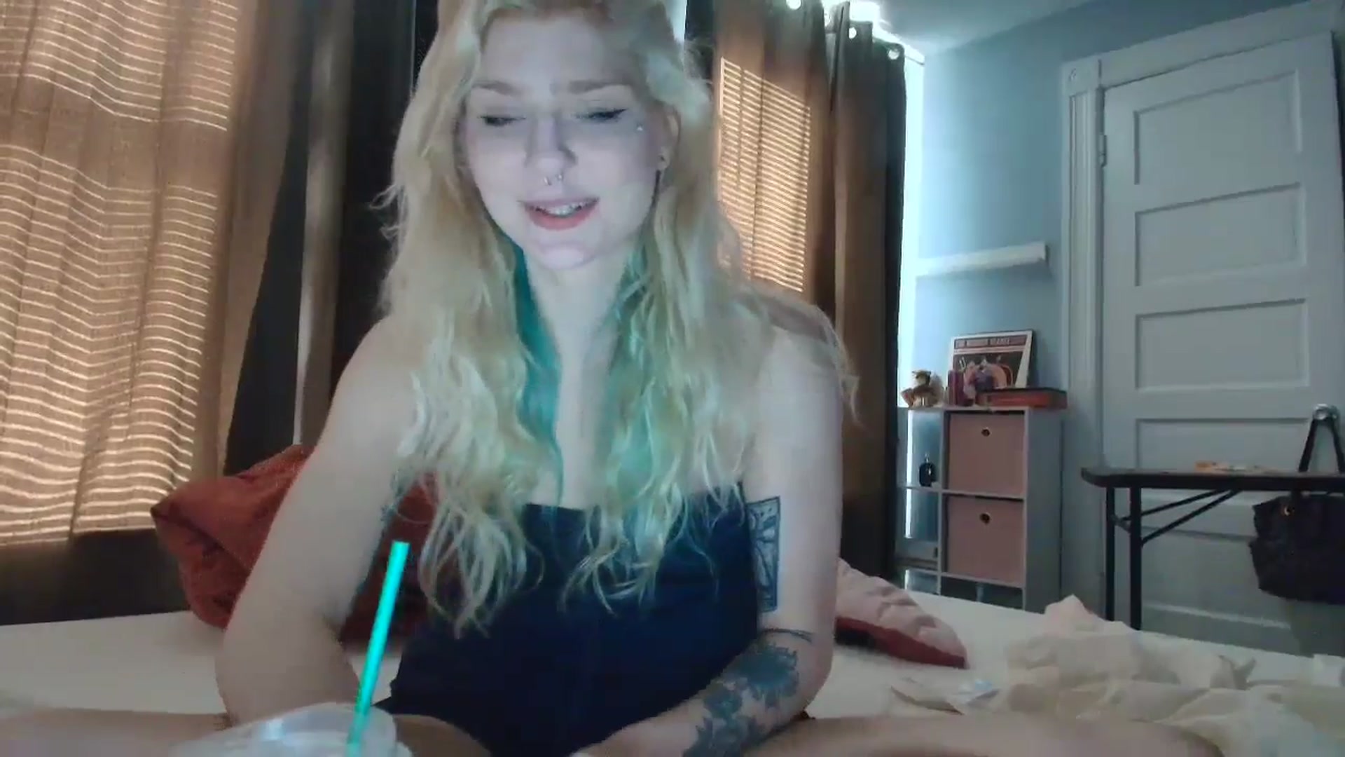 Gallery image thumbnail from DuckChan0's myfreecams stream on, 09/12/2025, 13:31 image 13 of 20