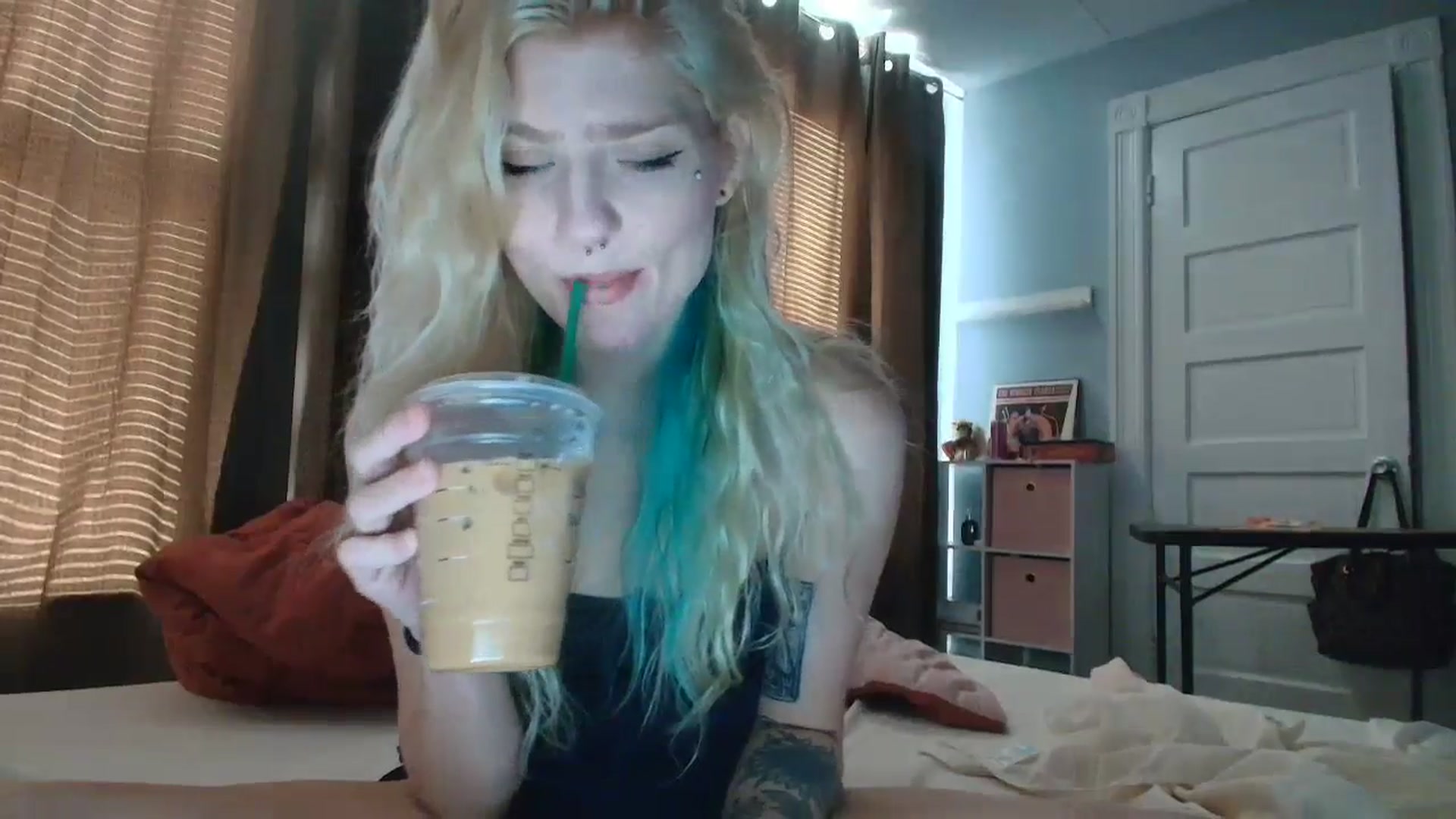 Gallery image thumbnail from DuckChan0's myfreecams stream on, 09/12/2025, 13:31 image 12 of 20