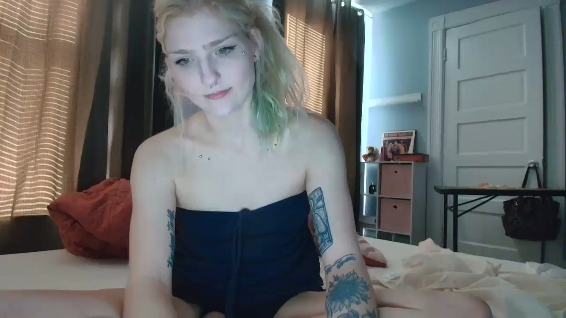Gallery image thumbnail from DuckChan0's myfreecams stream on, 09/12/2025, 13:31 image 20 of 20