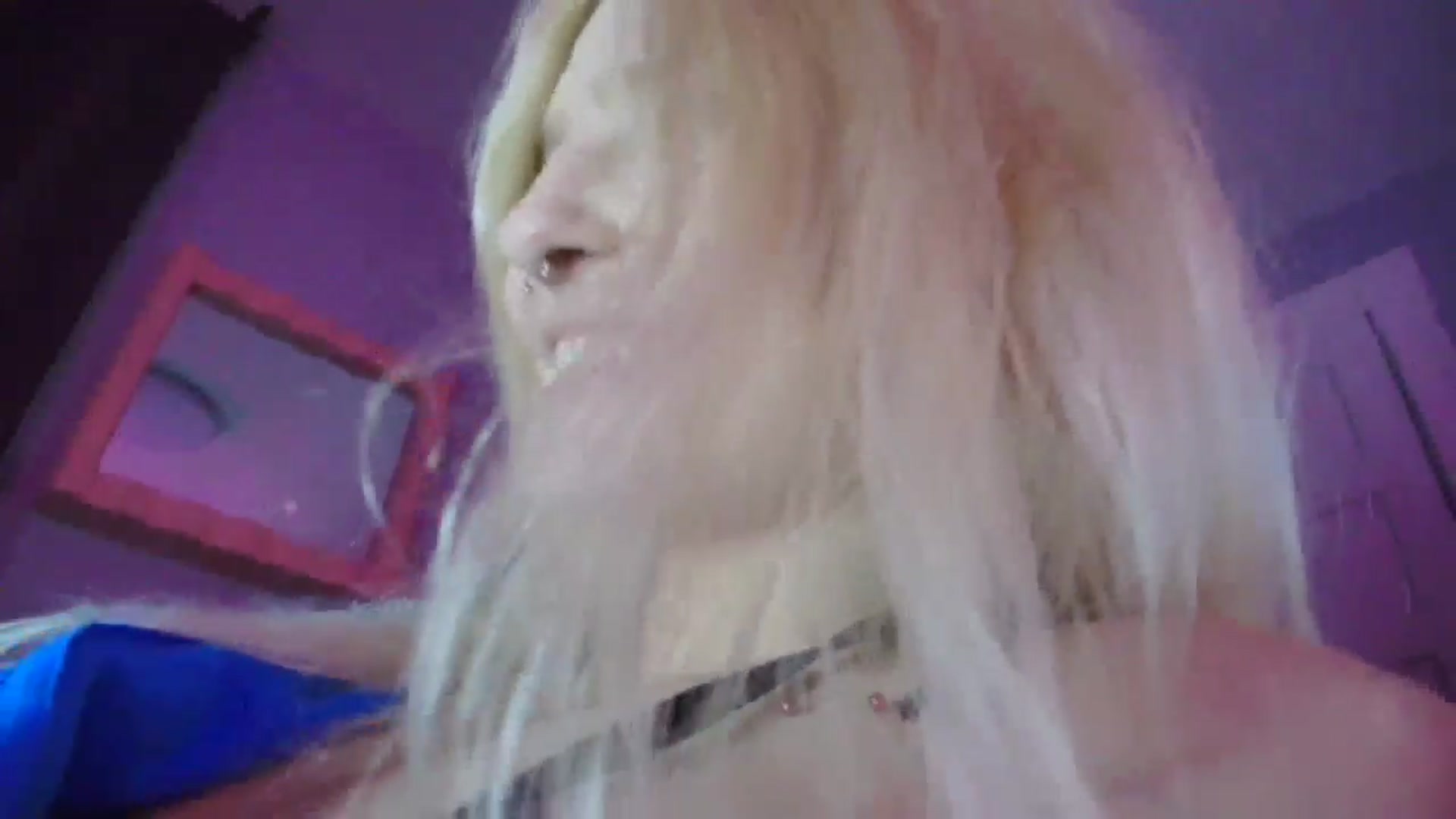 Gallery image thumbnail from DuckChan0's myfreecams stream on, 09/13/2025, 23:44 image 17 of 20