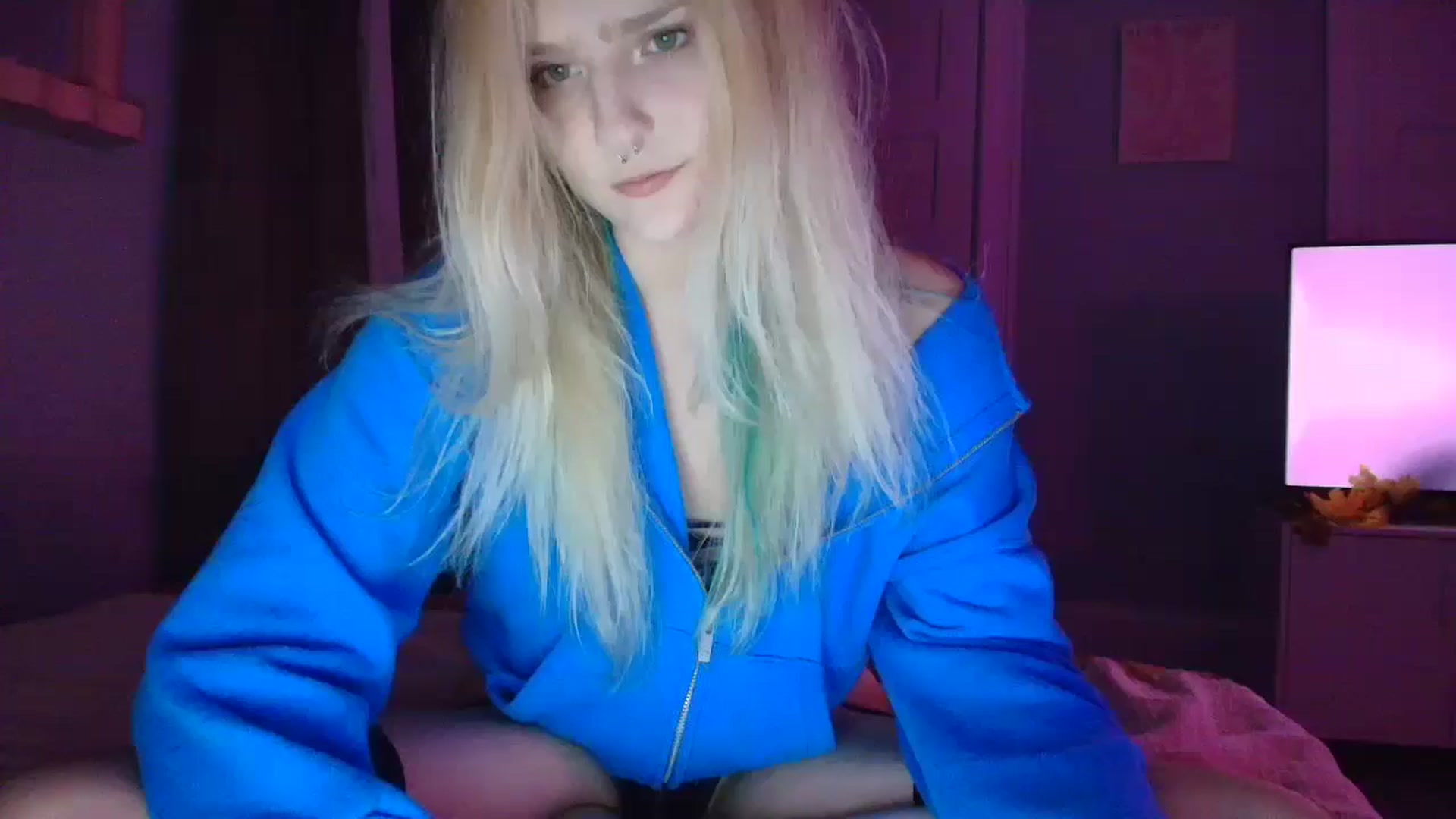 Gallery image thumbnail from DuckChan0's myfreecams stream on, 09/13/2025, 23:44 image 2 of 20