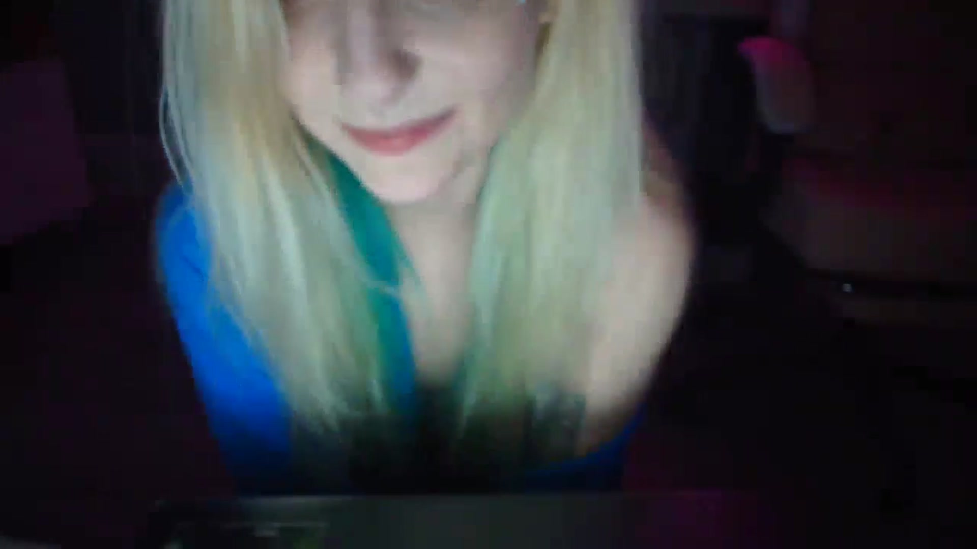 Gallery image thumbnail from DuckChan0's myfreecams stream on, 09/14/2025, 24:02 image 11 of 20