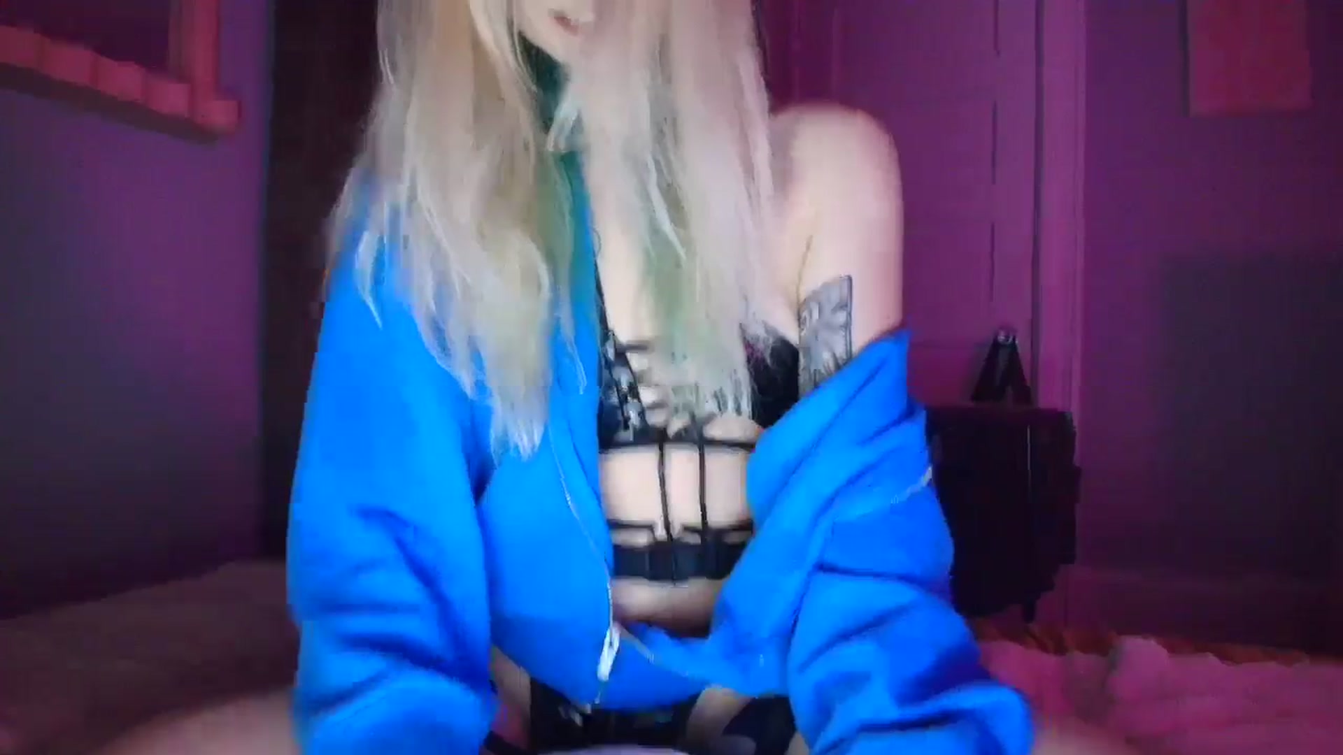 Gallery image thumbnail from DuckChan0's myfreecams stream on, 09/14/2025, 24:02 image 2 of 20