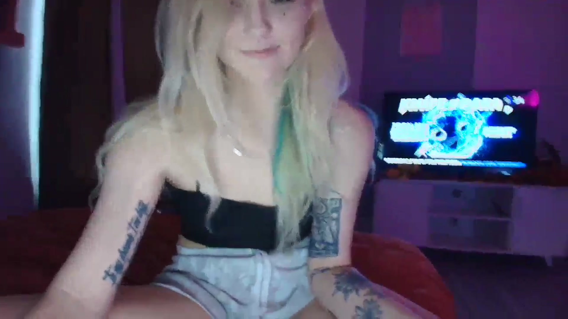 Gallery image thumbnail from DuckChan0's myfreecams stream on, 09/14/2025, 19:54 image 14 of 20