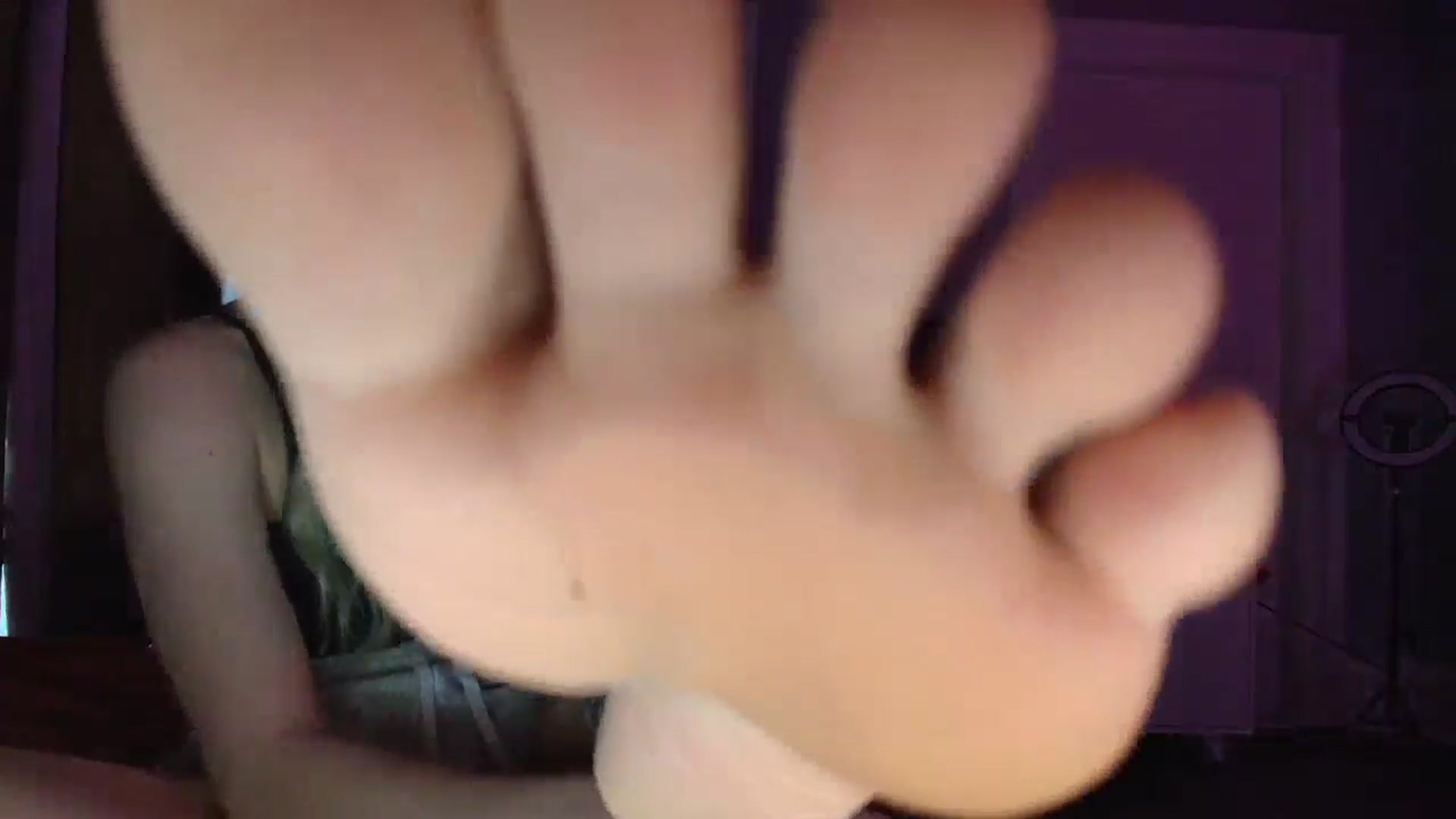 Gallery image thumbnail from DuckChan0's myfreecams stream on, 09/14/2025, 19:54 image 11 of 20