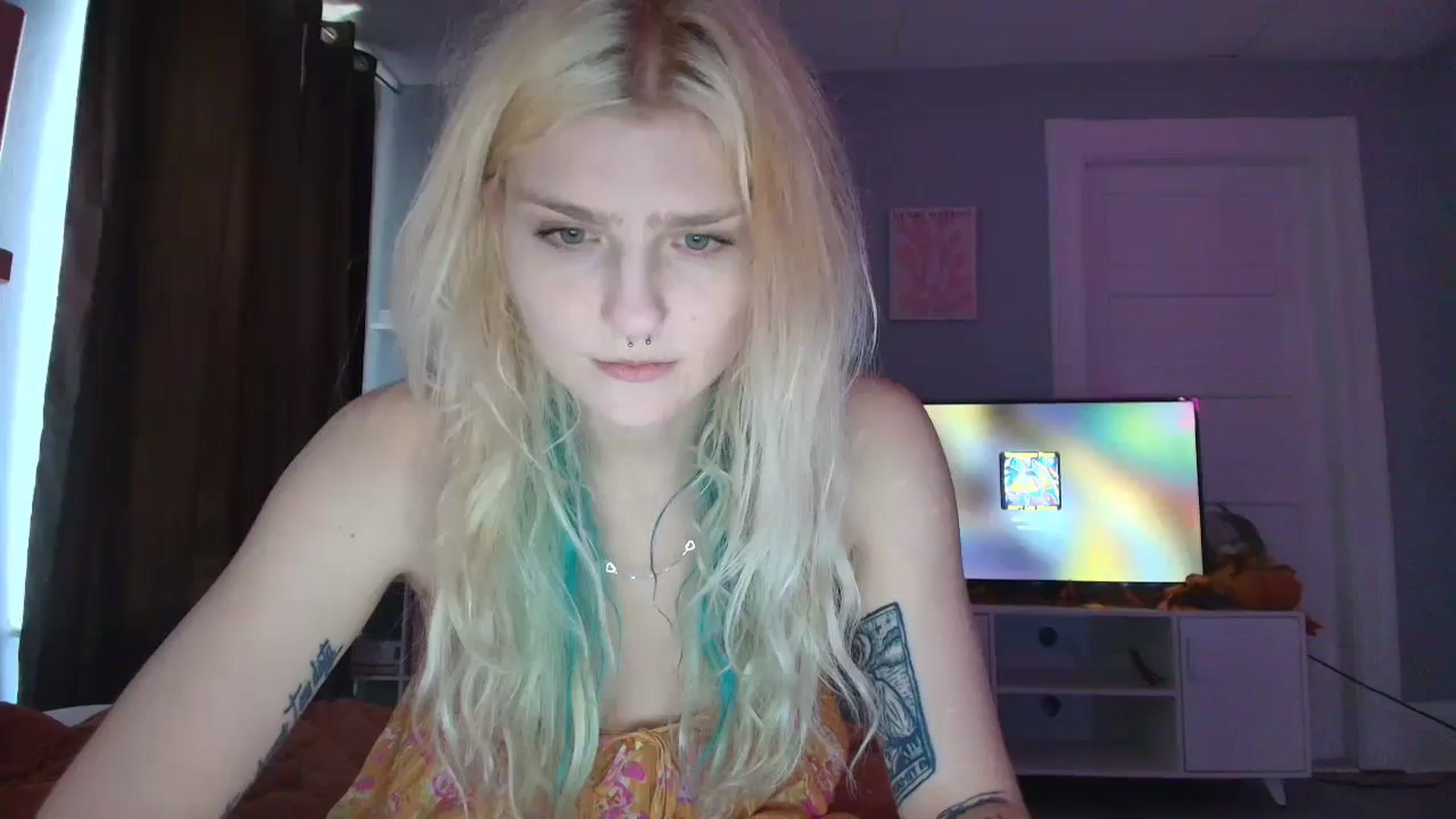 Gallery image thumbnail from DuckChan0's myfreecams stream on, 09/15/2025, 18:27 image 6 of 20
