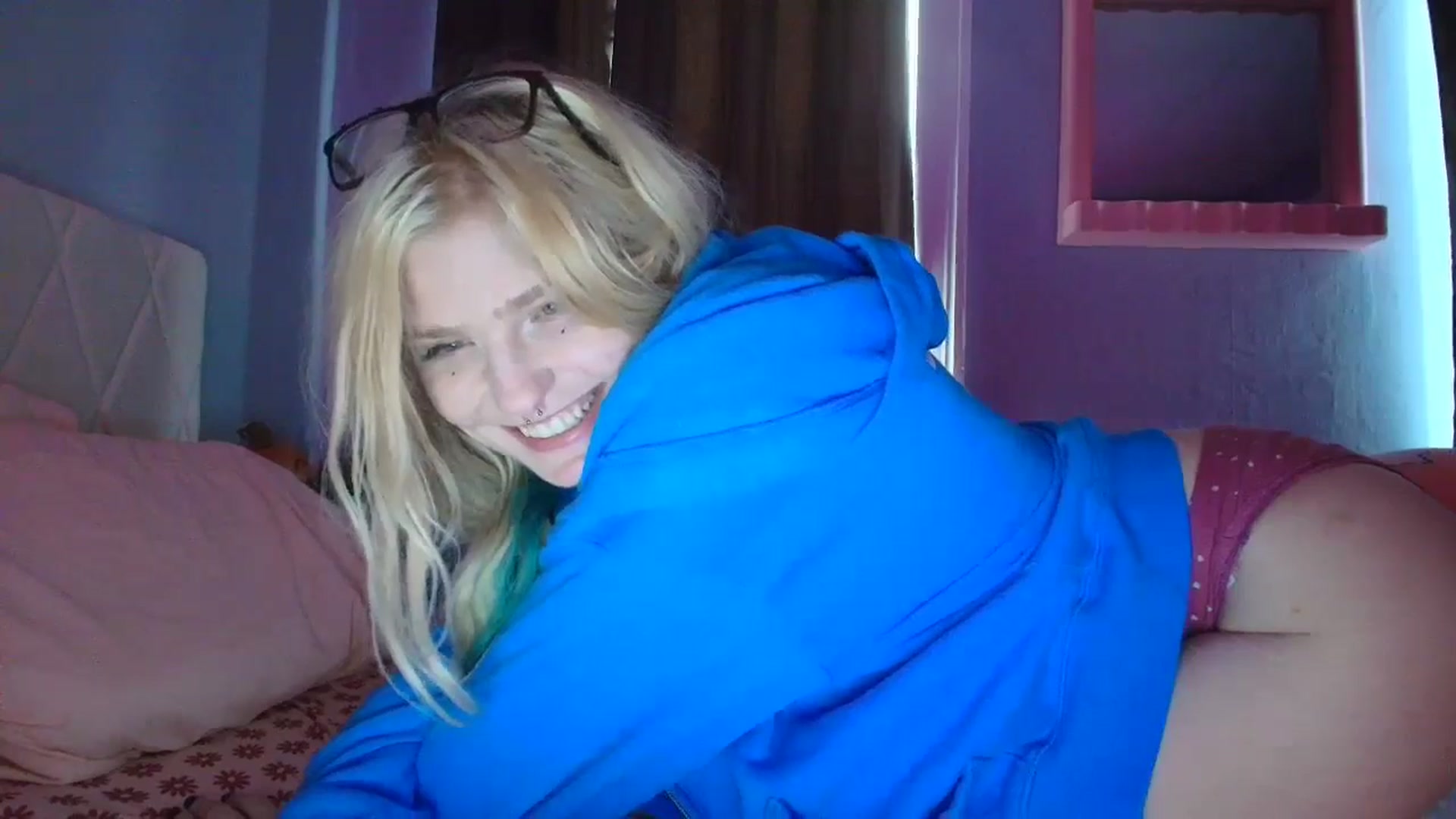 Gallery image thumbnail from DuckChan0's myfreecams stream on, 09/22/2025, 16:55 image 20 of 20