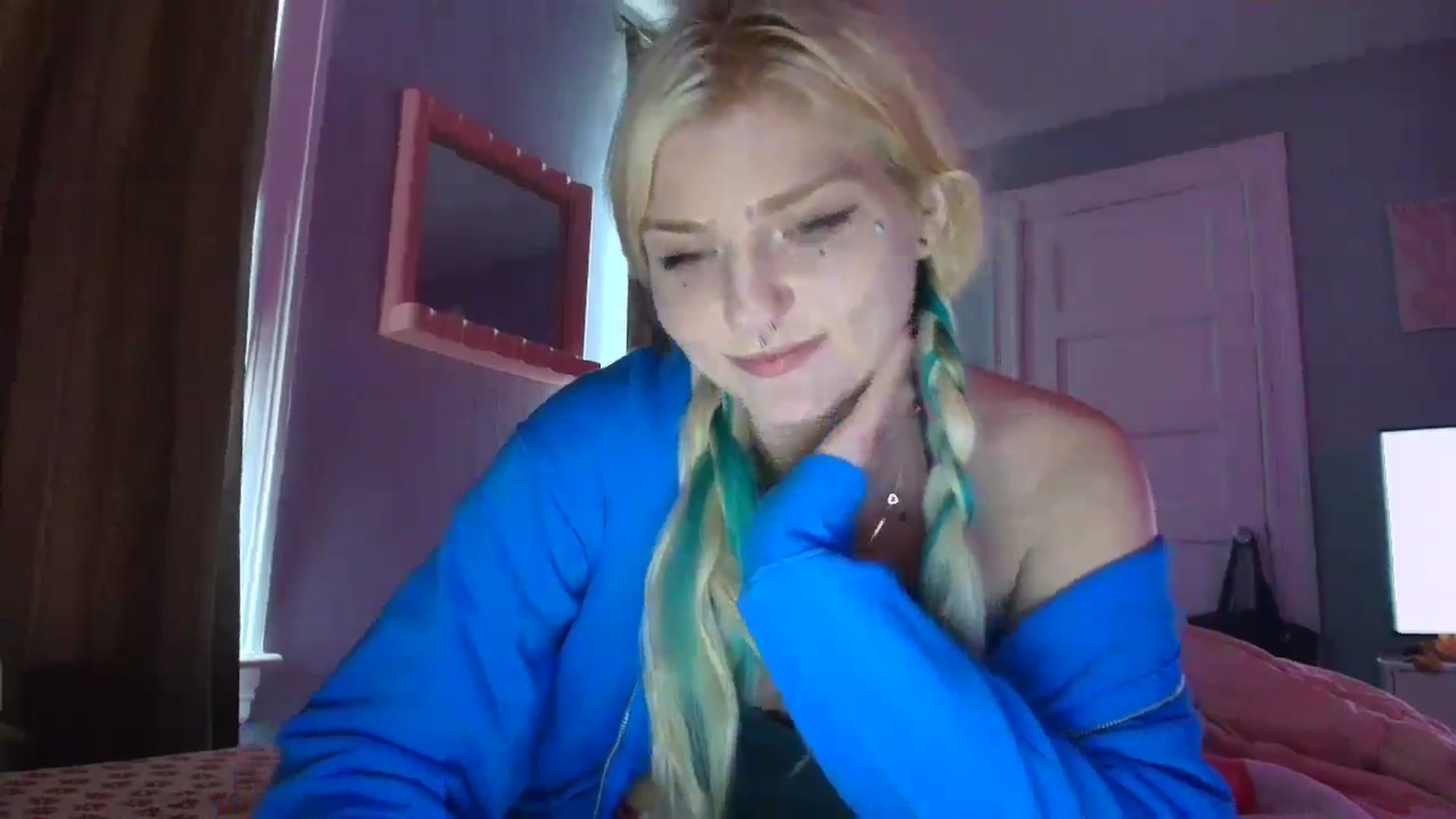 Gallery image thumbnail from DuckChan0's myfreecams stream on, 09/22/2025, 16:55 image 8 of 20