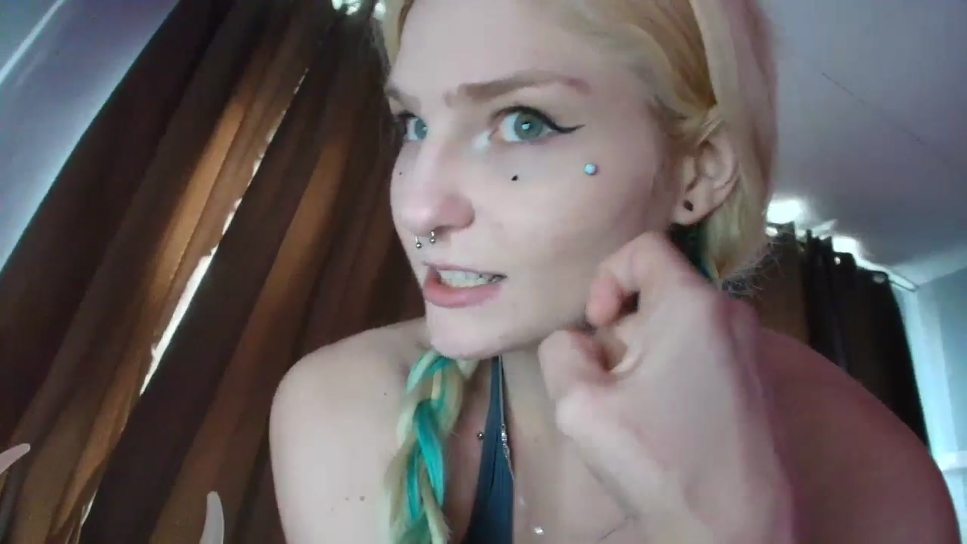 Gallery image thumbnail from DuckChan0's myfreecams stream on, 09/22/2025, 16:55 image 4 of 20