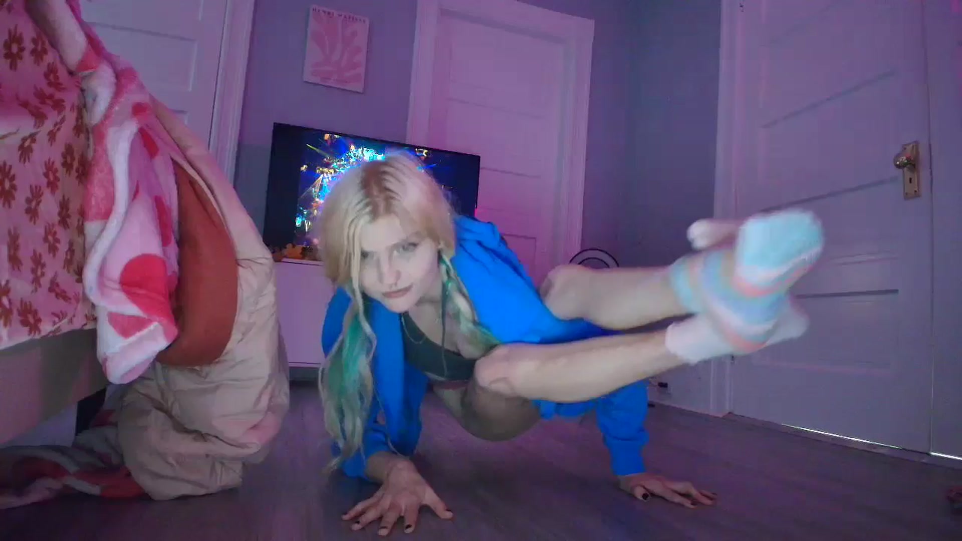 Gallery image thumbnail from DuckChan0's myfreecams stream on, 09/22/2025, 16:55 image 11 of 20
